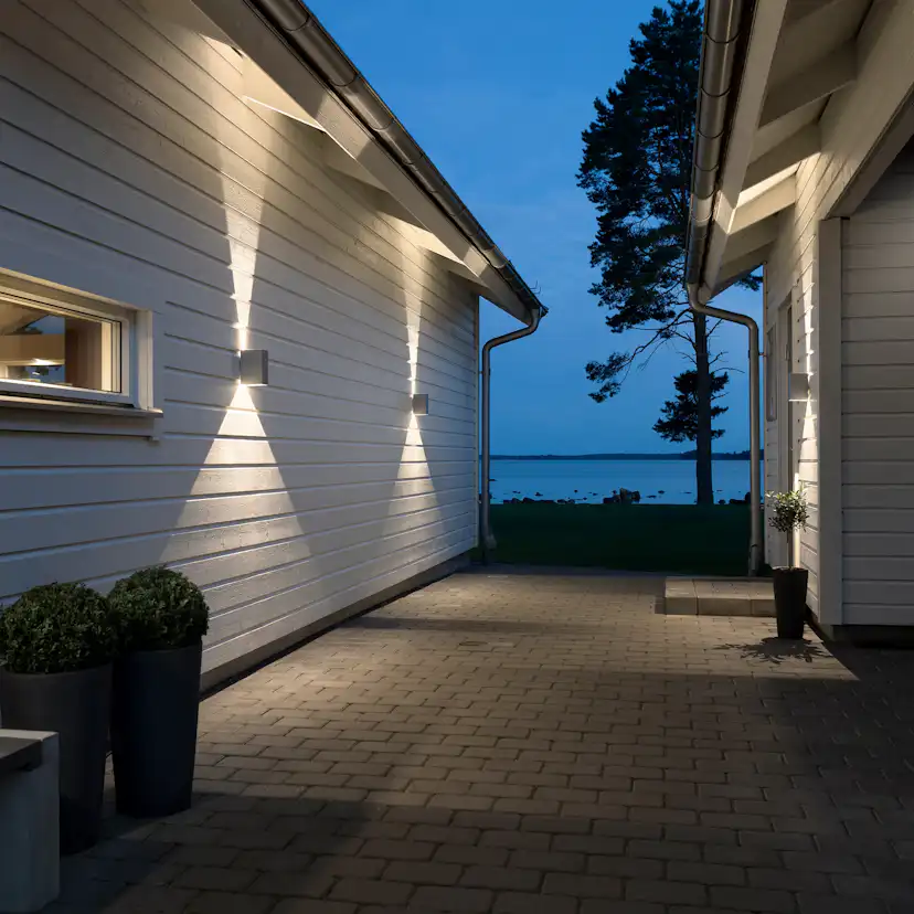 Vegglampe Gnosjö Konstsmide Cremona 2x3W Høyeffekt LED