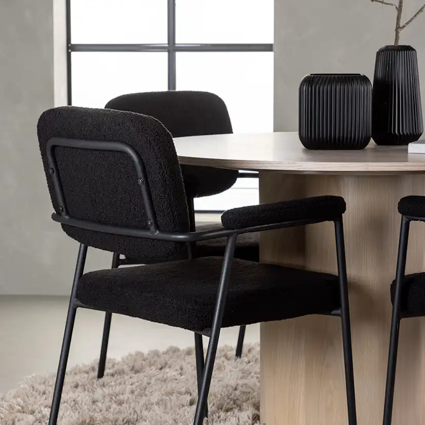 Spisegruppe Venture Home Olivia Ø110 cm med 4 stk Yesterday Stoler