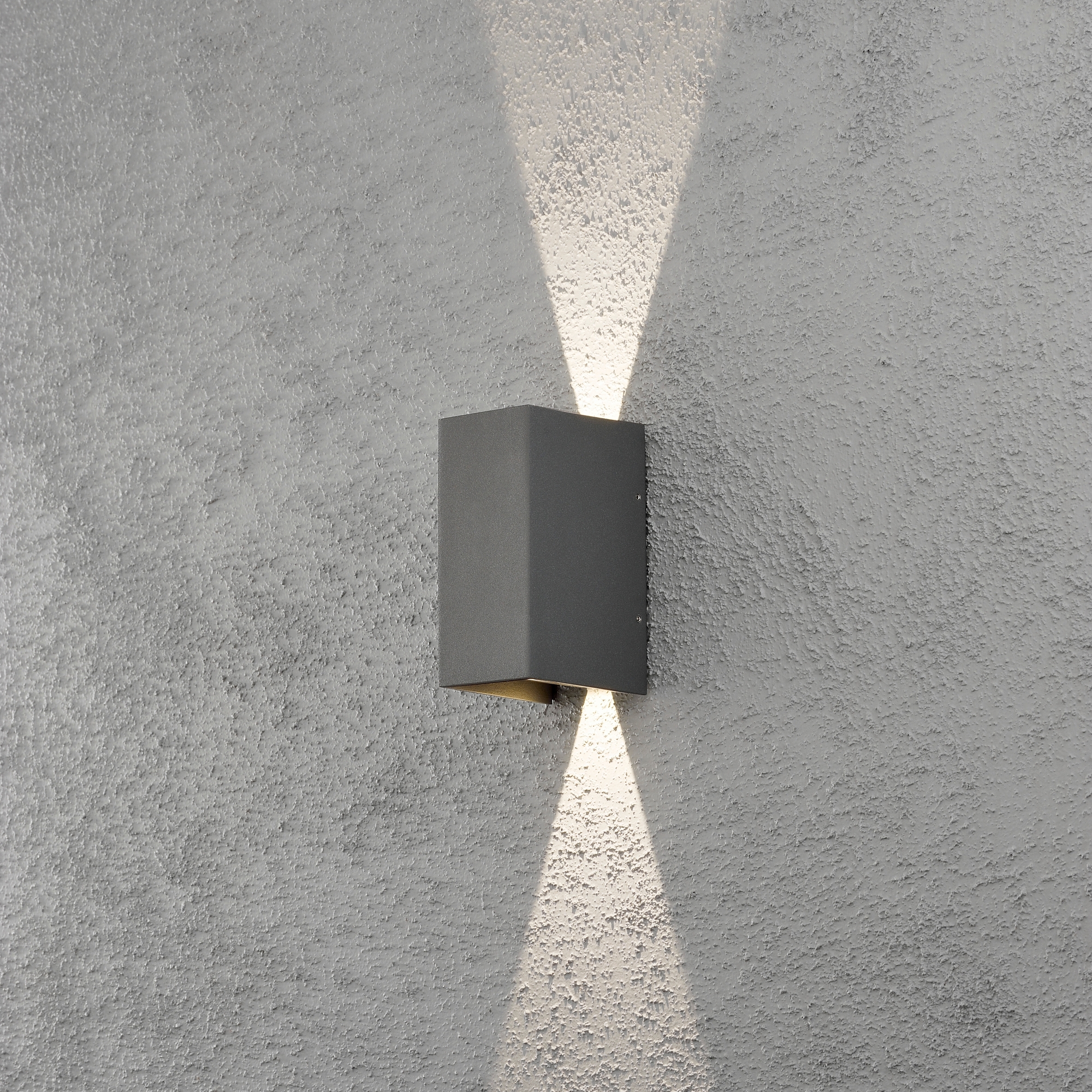 Vegglampe Gnosjö Konstsmide Cremona 2x3W Høyeffekt LED