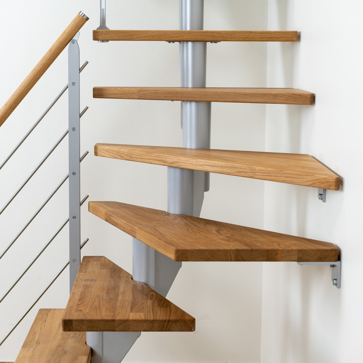 Plassbesparende Trapp Dolle Frankfurt Eik Oljet 1/4-Sving Design