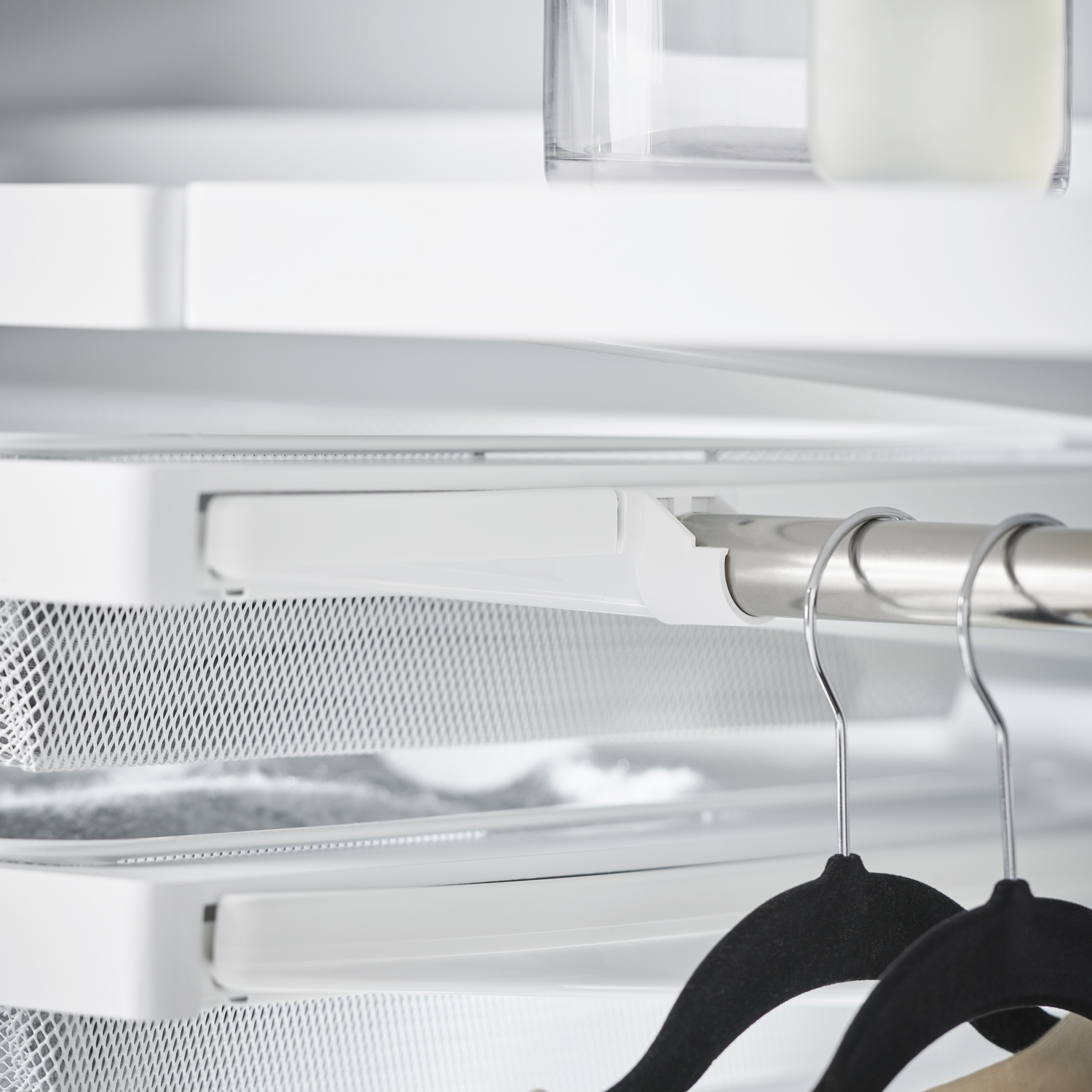 Knektdekklist Elfa med Holder for Garderobestang
