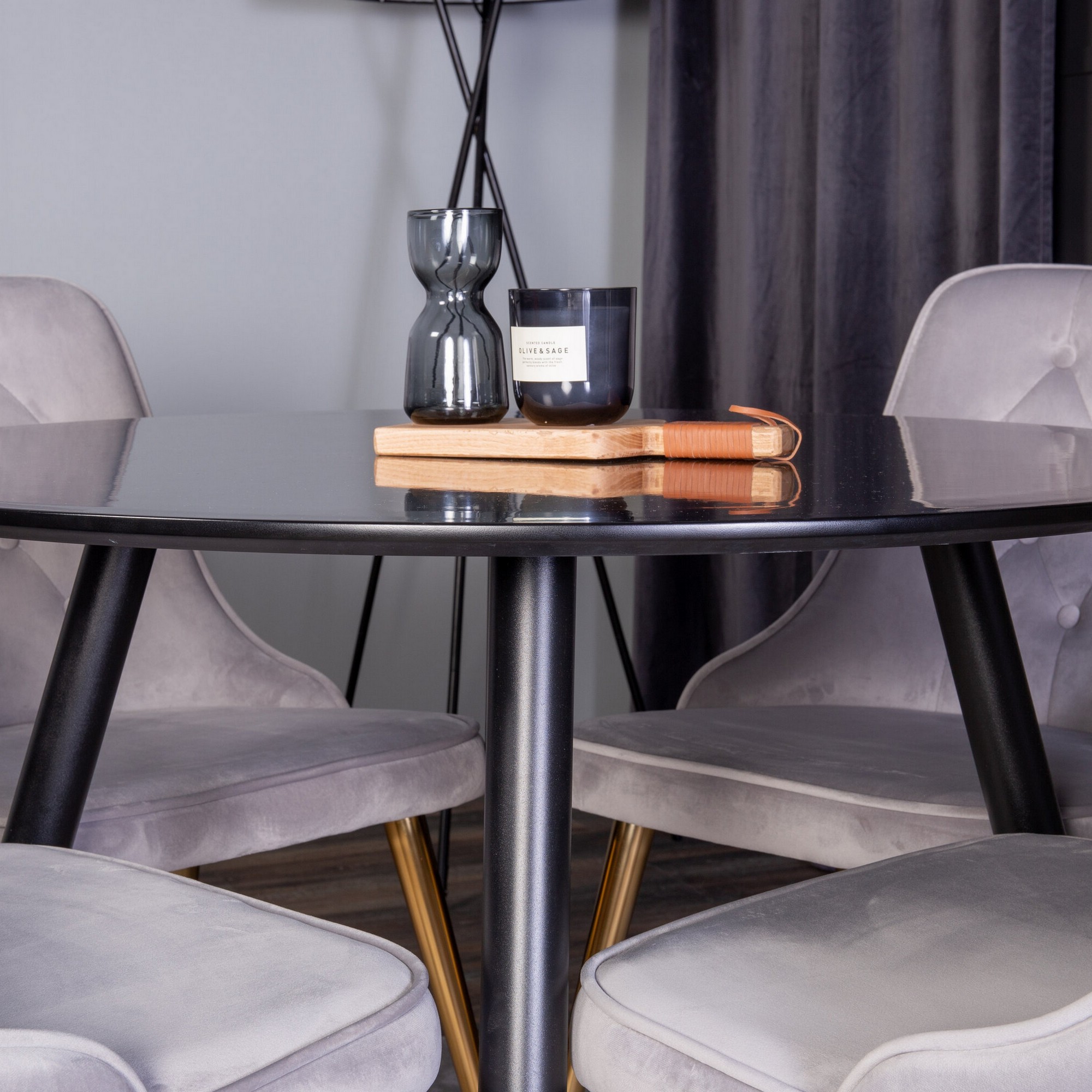 Spisegruppe Venture Home Plaza med 4stk Velvet Deluxe Stoler
