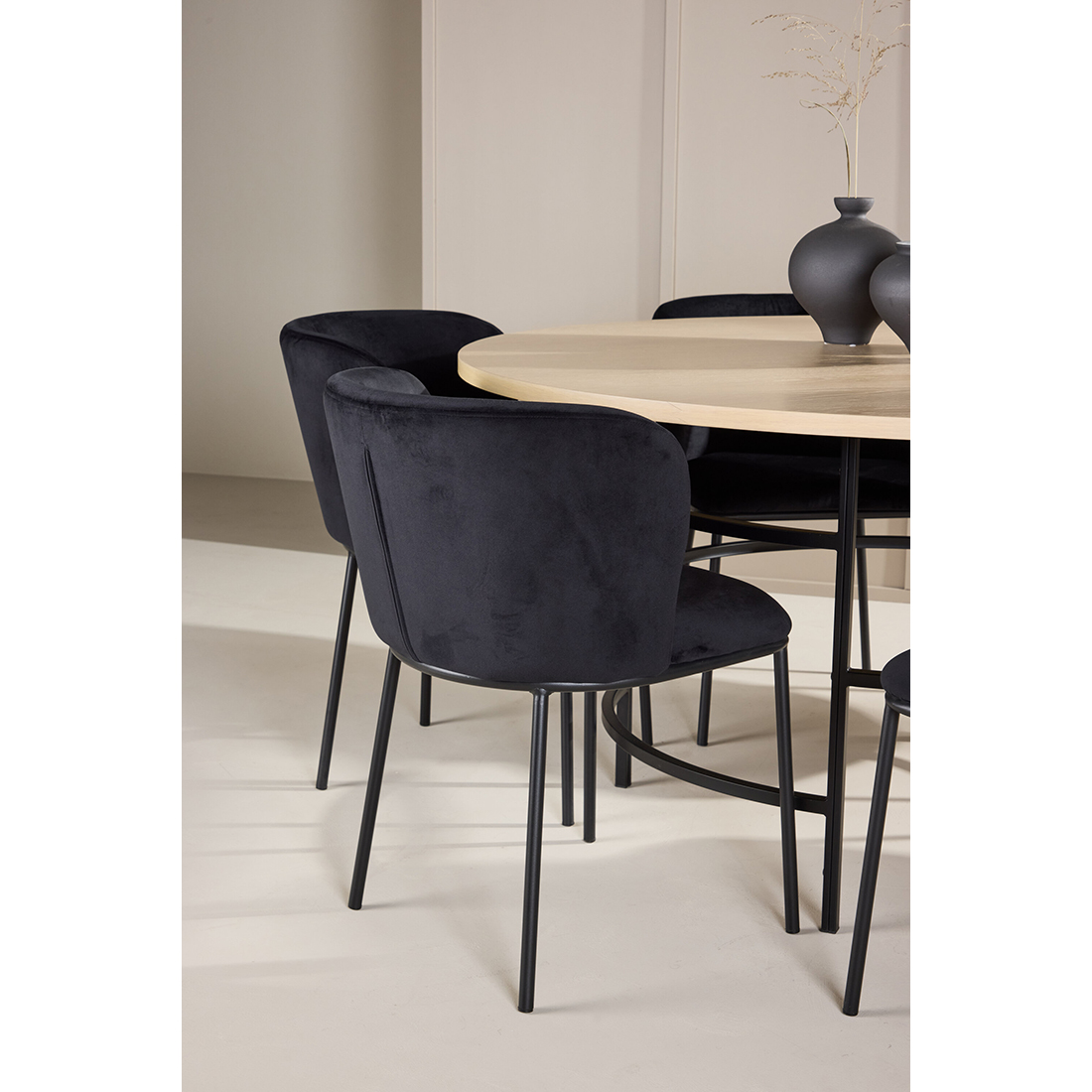 Spisegruppe Venture Home Copenhagen Ø140 cm med 6st Edina Spisestoler