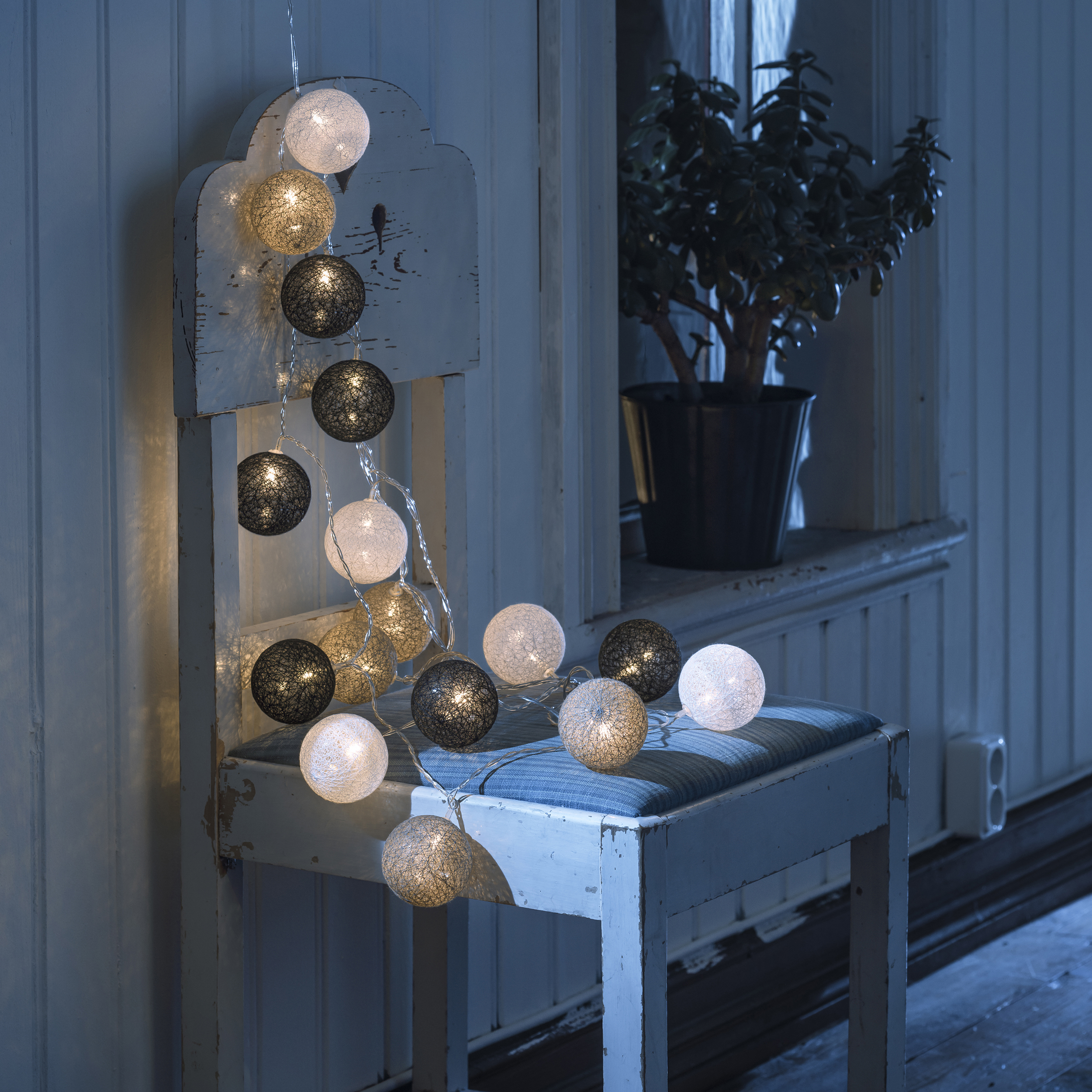 Slinga 16 garnbollar LED Hvit/Grå/Svart