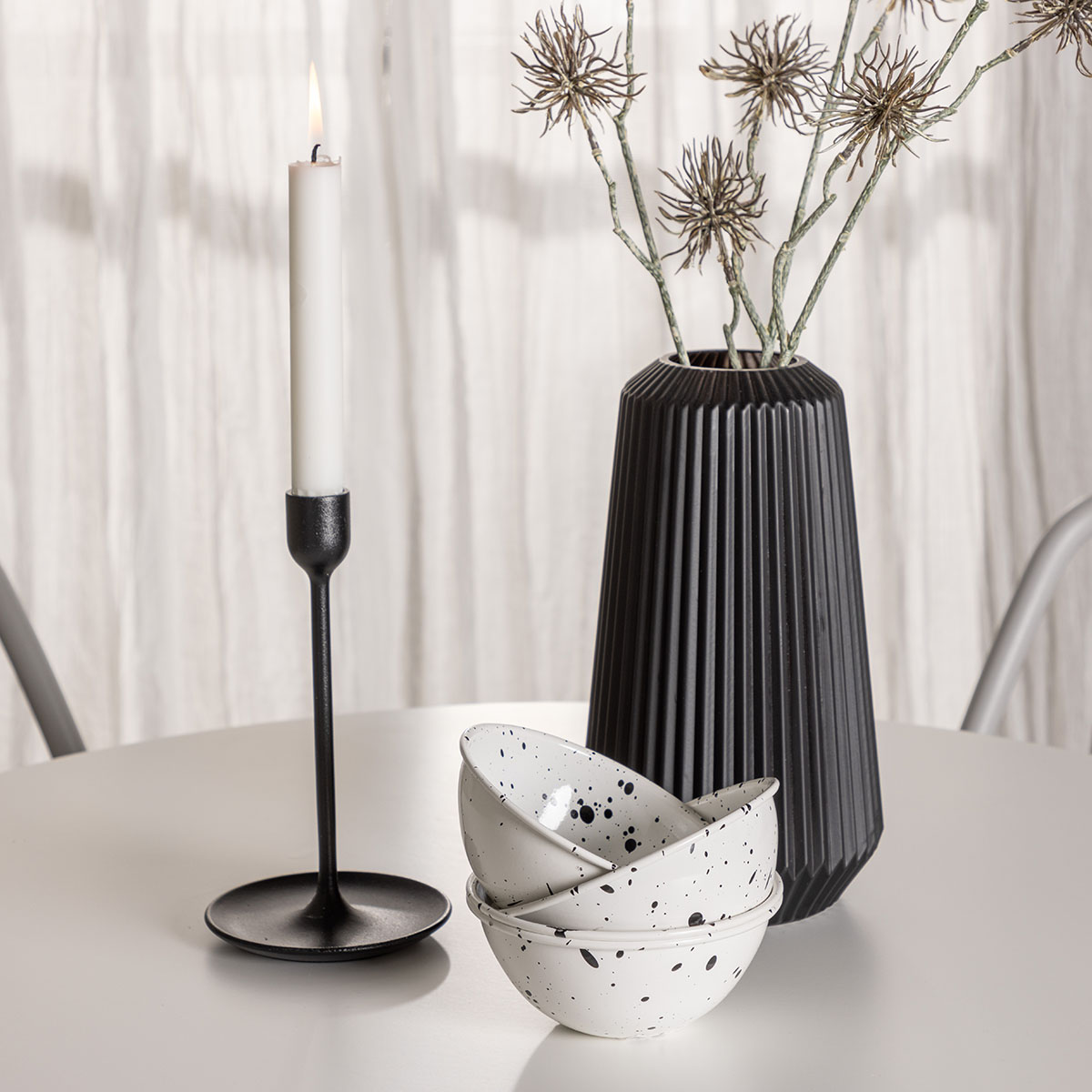 Spisegruppe Venture Home Hamden Ø80 cm med 4 Dyrön Stoler