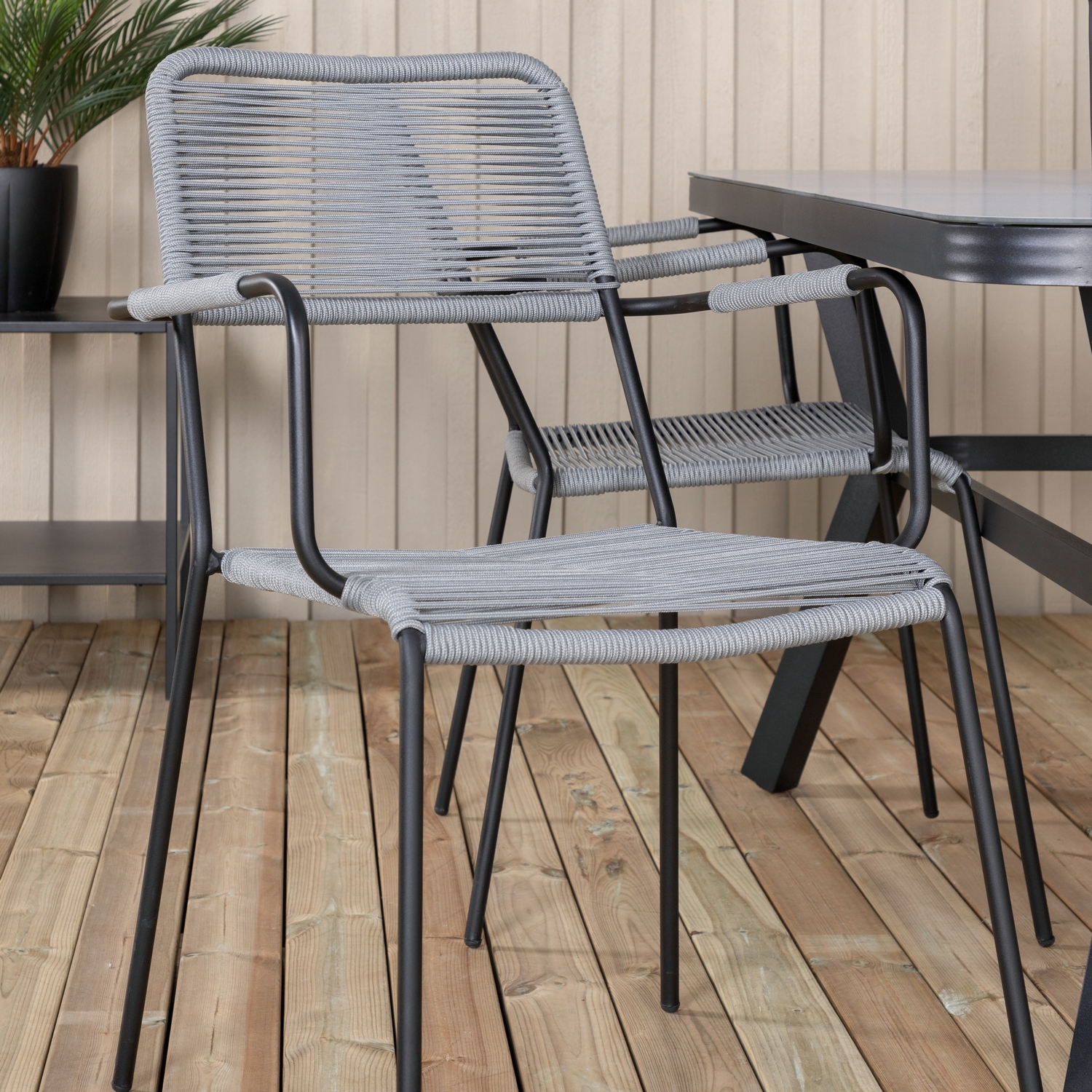 Spisegruppe Venture Home Vyn med 4 Lumi Spisestoler