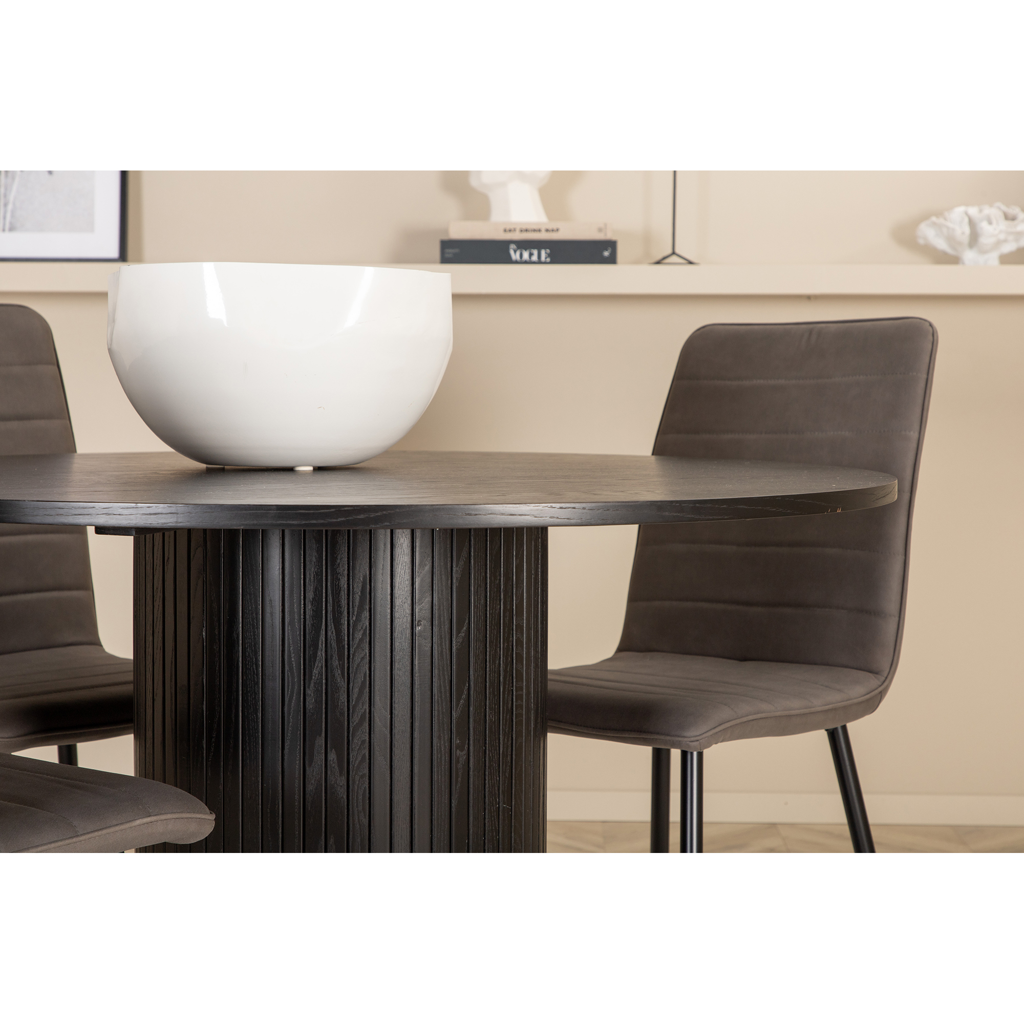 Spisegruppe Venture Home med Bianca Spisebord og 4 Walerina Spisestoler