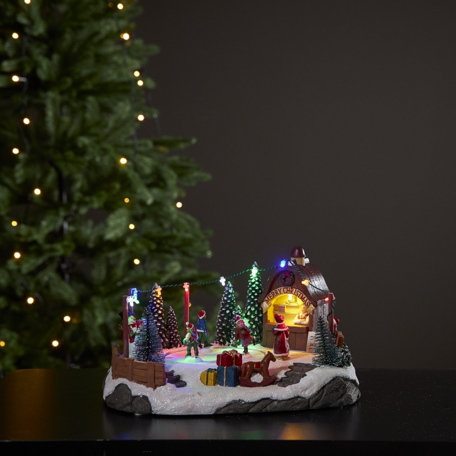 Juleby Star Trading Iceville Skøytegåer