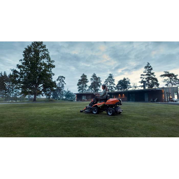 Traktorklipper Husqvarna R 216T AWD ekskl. Klippeaggregat
