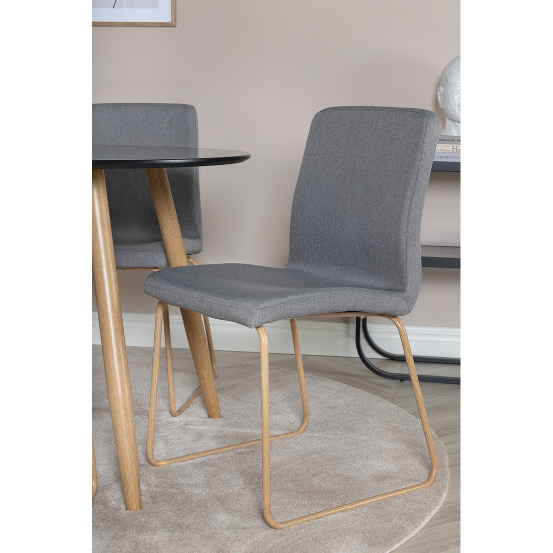 Spisegruppe Venture Home Plaza Ø100 cm med 4st Mace Spisestoler