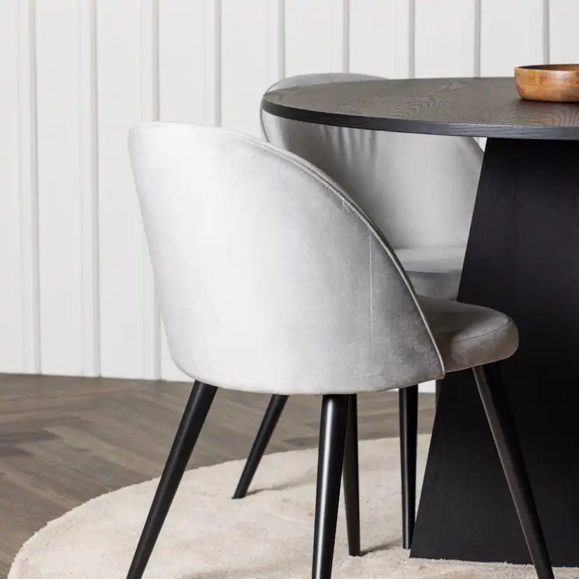 Spisegruppe Venture Home Bootcut Ø110 cm med 4 Velvet Stoler