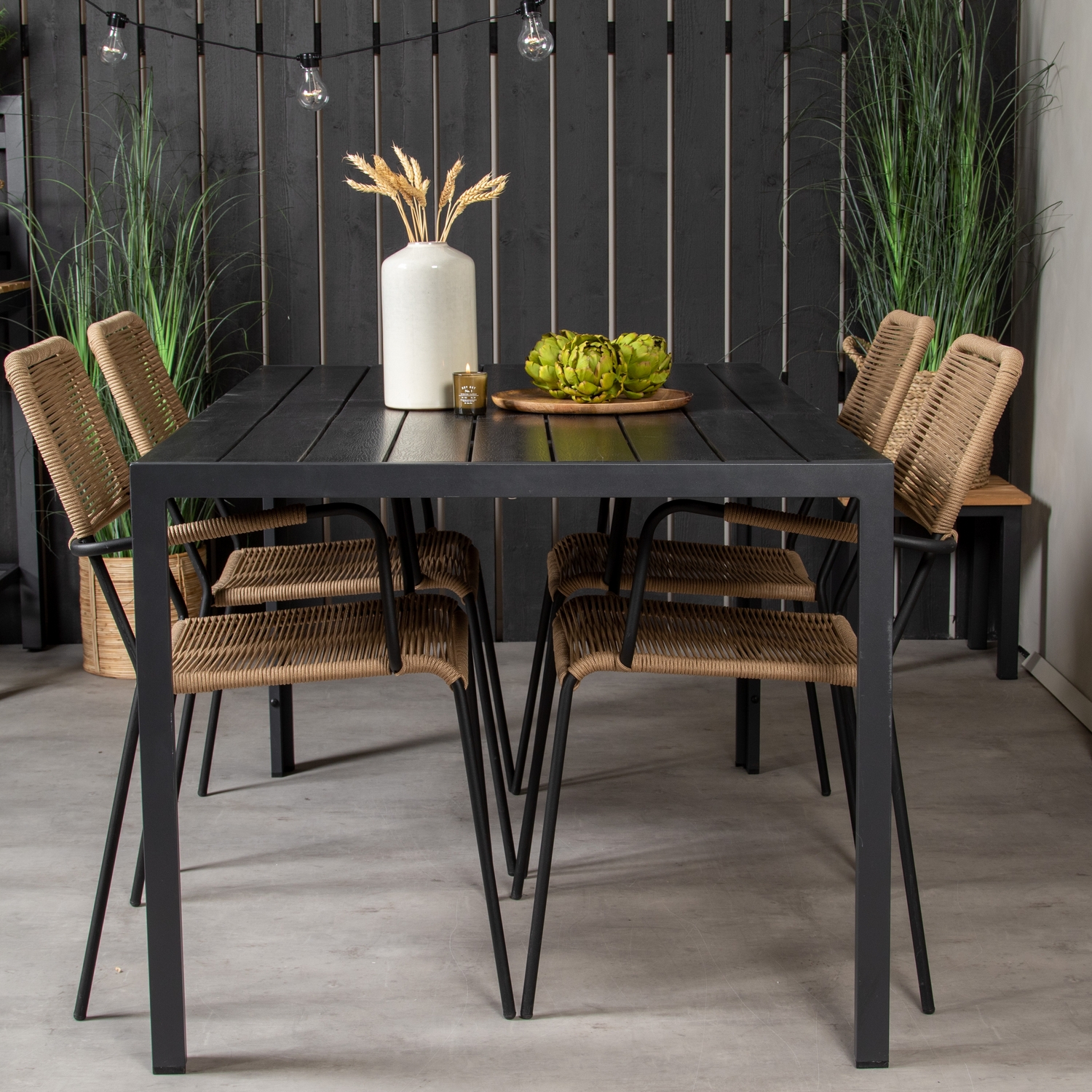 Spisegruppe Venture Home Bront 150 med 4 Leon Lenestoler