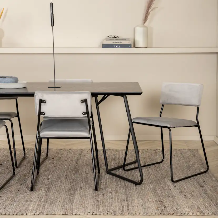 Spisegruppe Venture Home Annika Spisebord og Kungshamn Spisestol