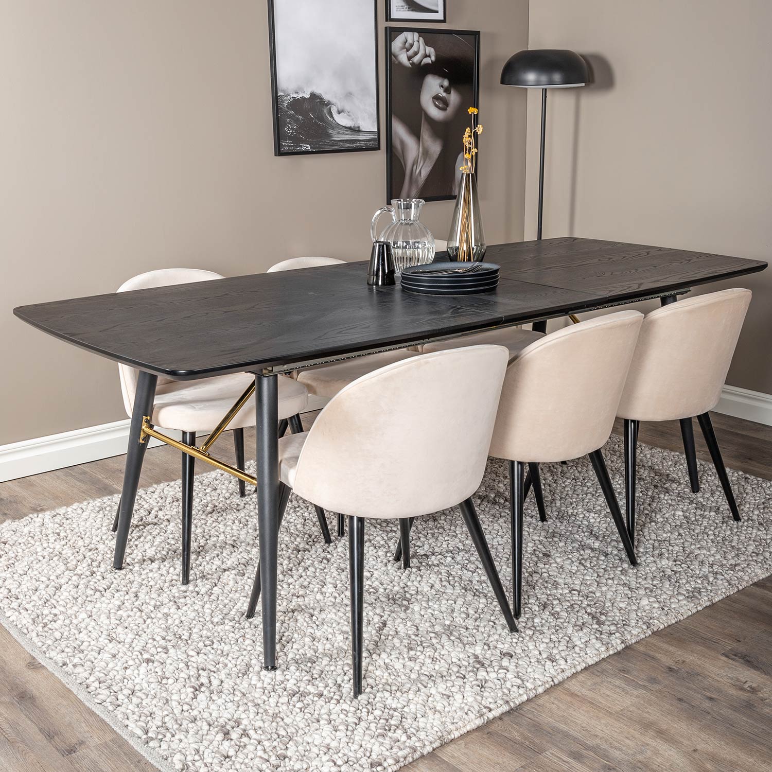 Spisegruppe Venture Home Gold med 6 Velvet Stoler