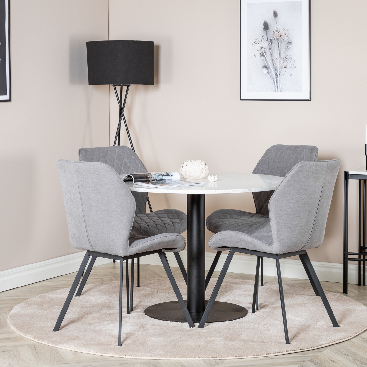 Spisegruppe Venture Home Roxanna med 4 Geneva Stoler Rundt