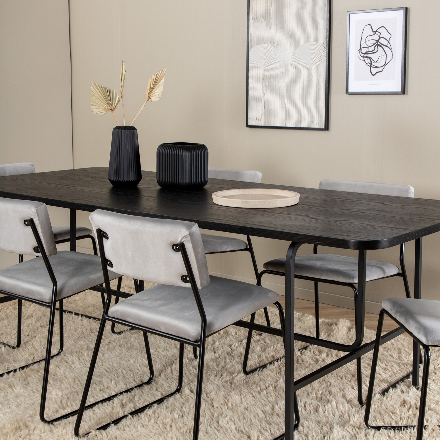Spisegruppe Venture Home Chicago Spisebord og Kungshamn Spisestol Sort