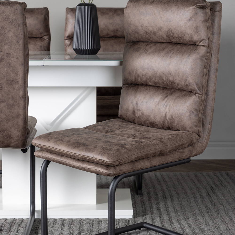 Spisegruppe Venture Home Pluto med 4 Zizo Stoler