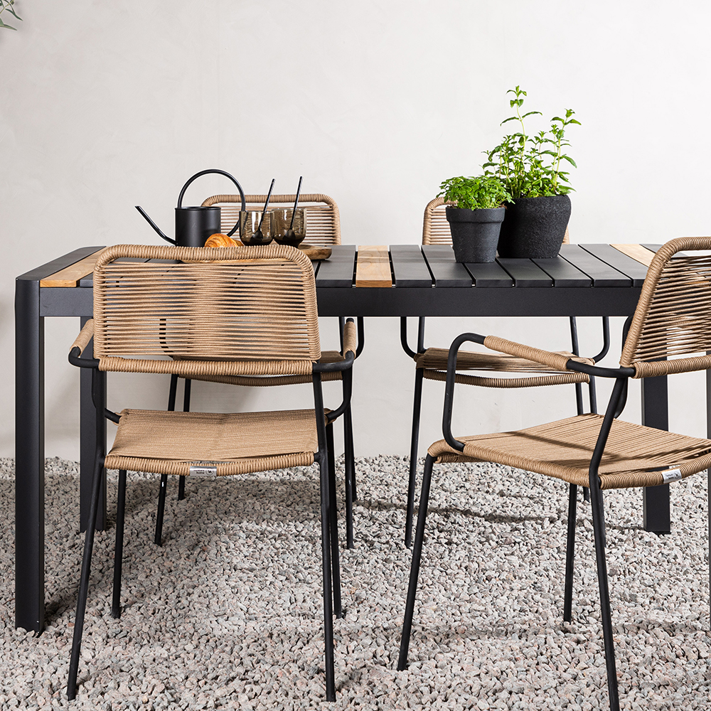 Spisegruppe Venture Home Togo 150x100 cm med 4 Lindos Stoler med Armstøtte