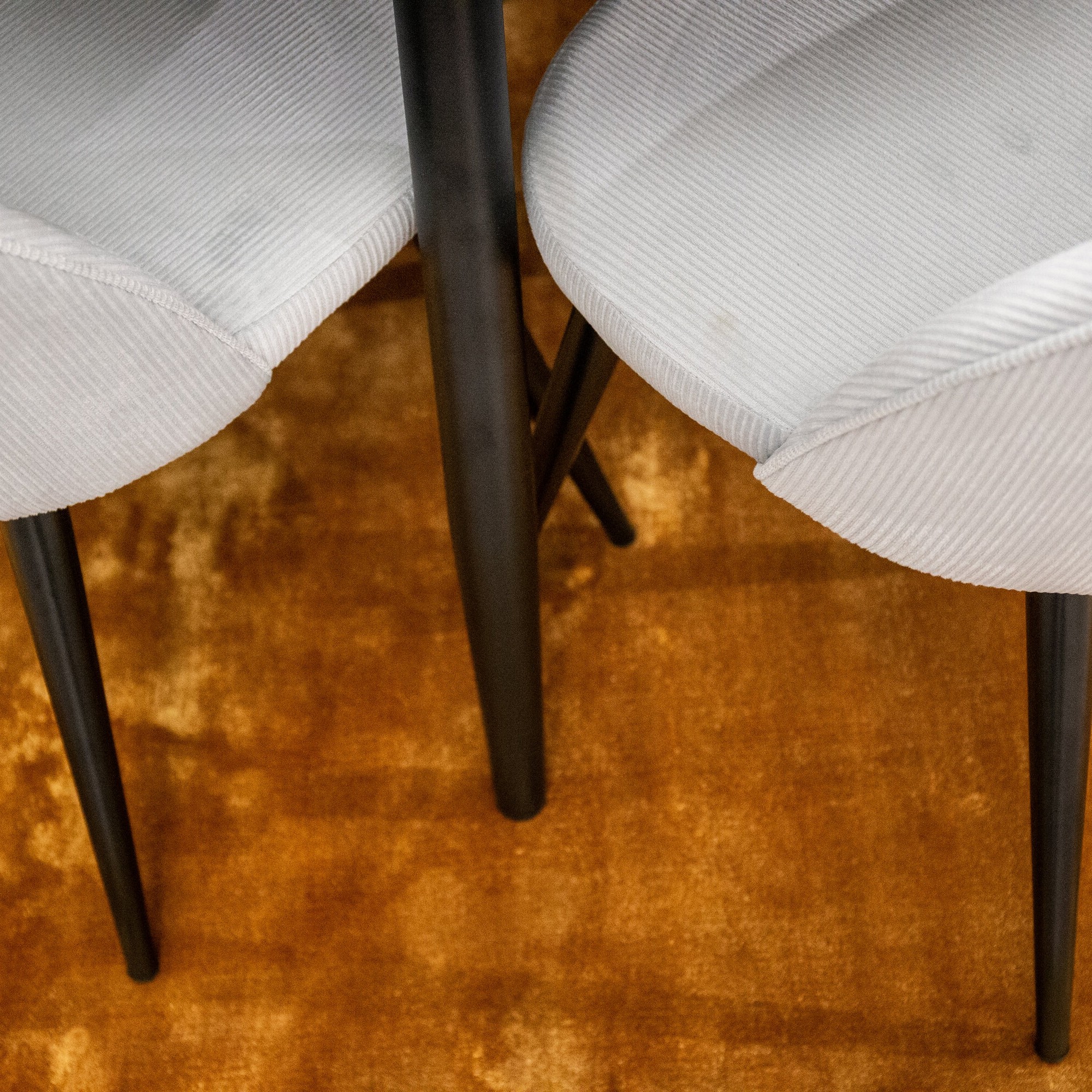 Spisegruppe Venture Home Plaza med 4stk Velvet Stoler