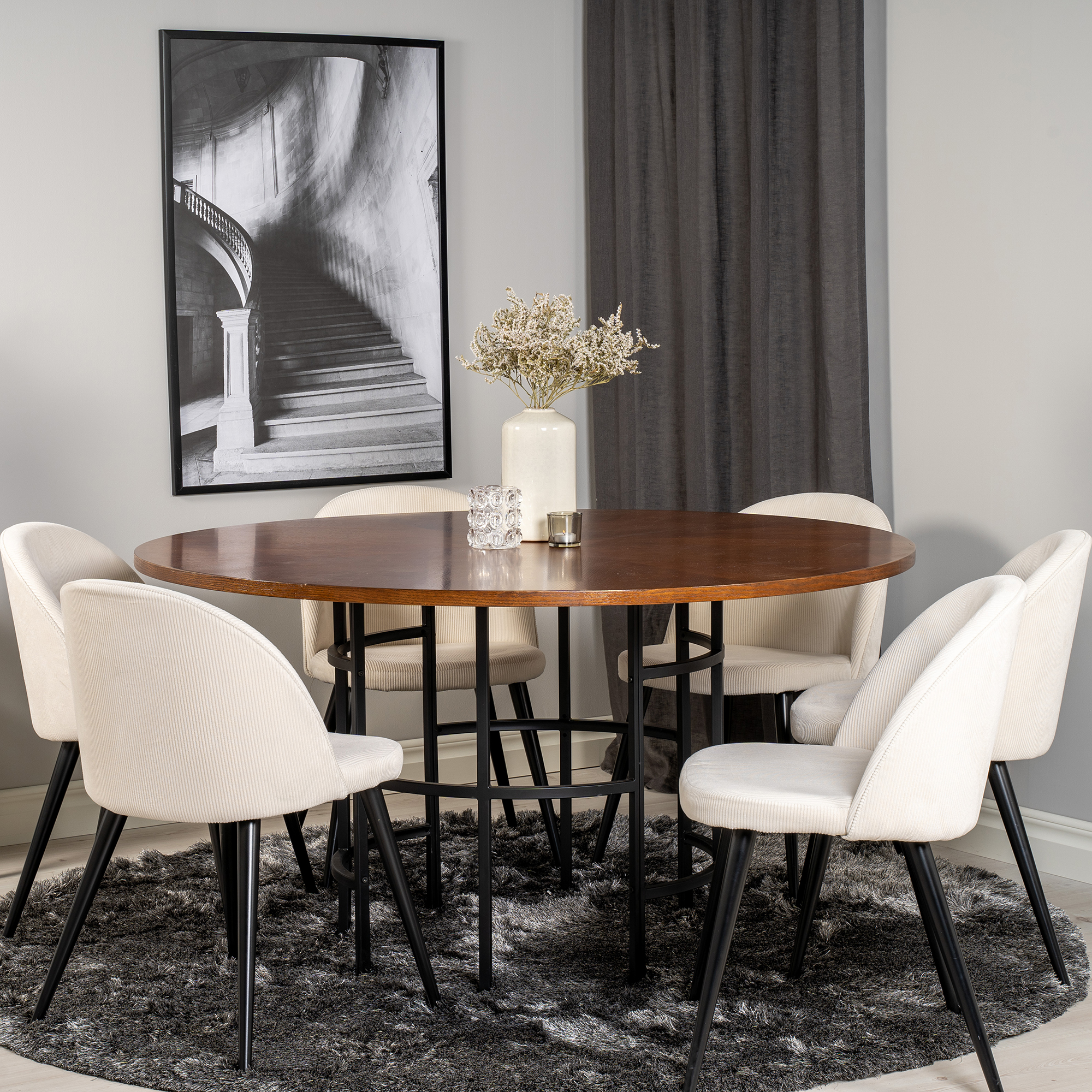 Spisegruppe furniture/fashion Copenhagen med 6 Valentina Fløyel Stoler