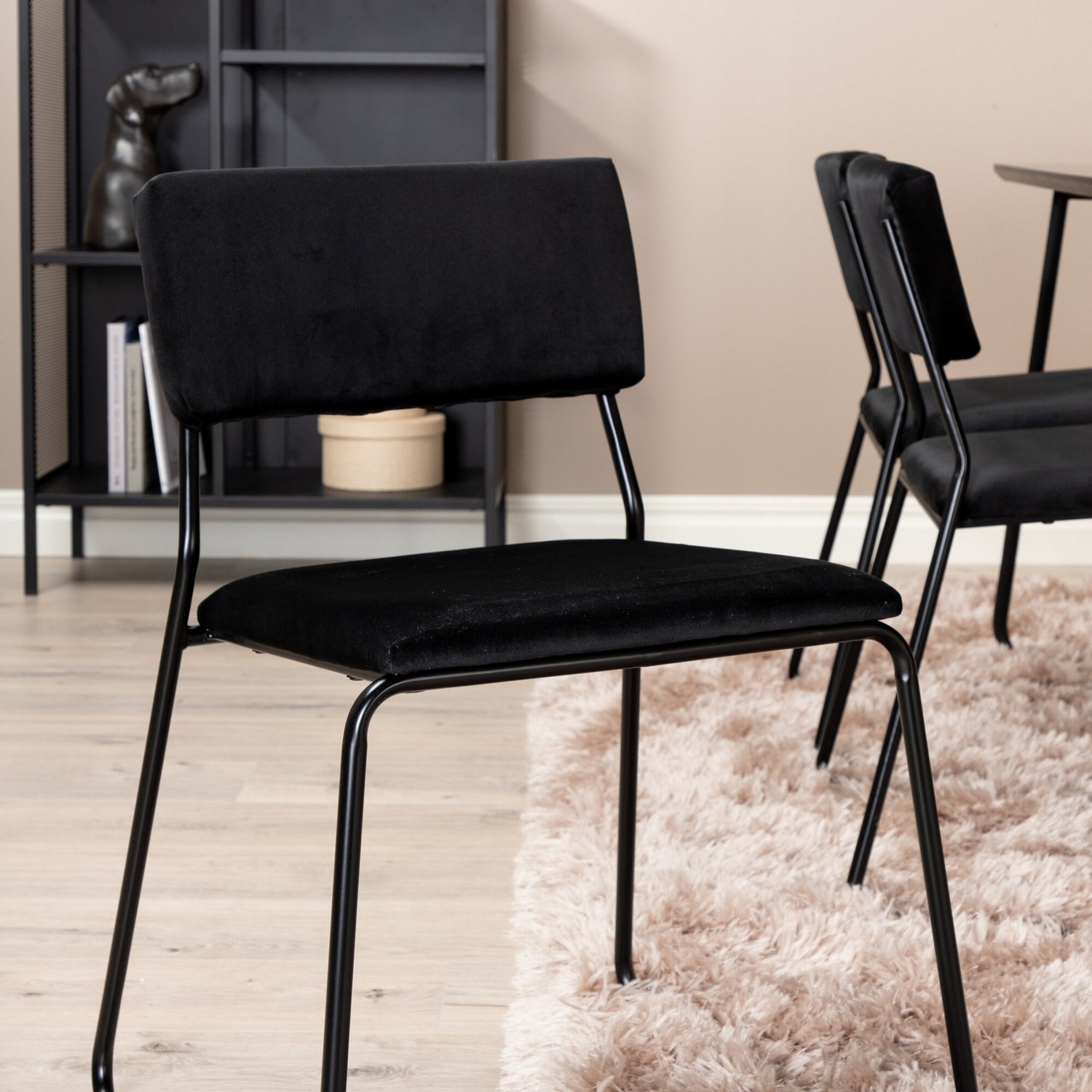 Spisegruppe Venture Home Annika med 6 Kungshamn Stoler Fløyel