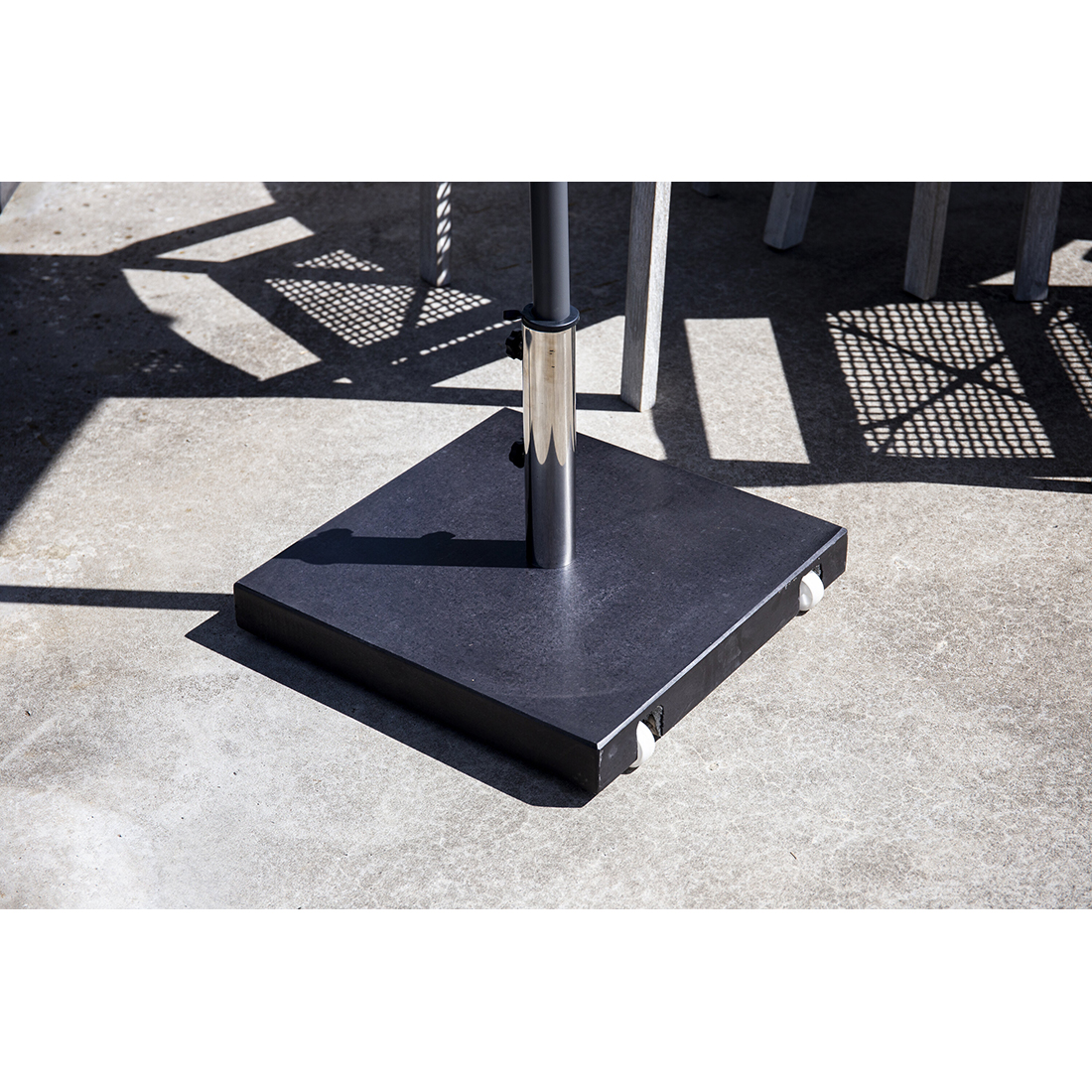 Stathera - Umbrella stone - Granite Sort