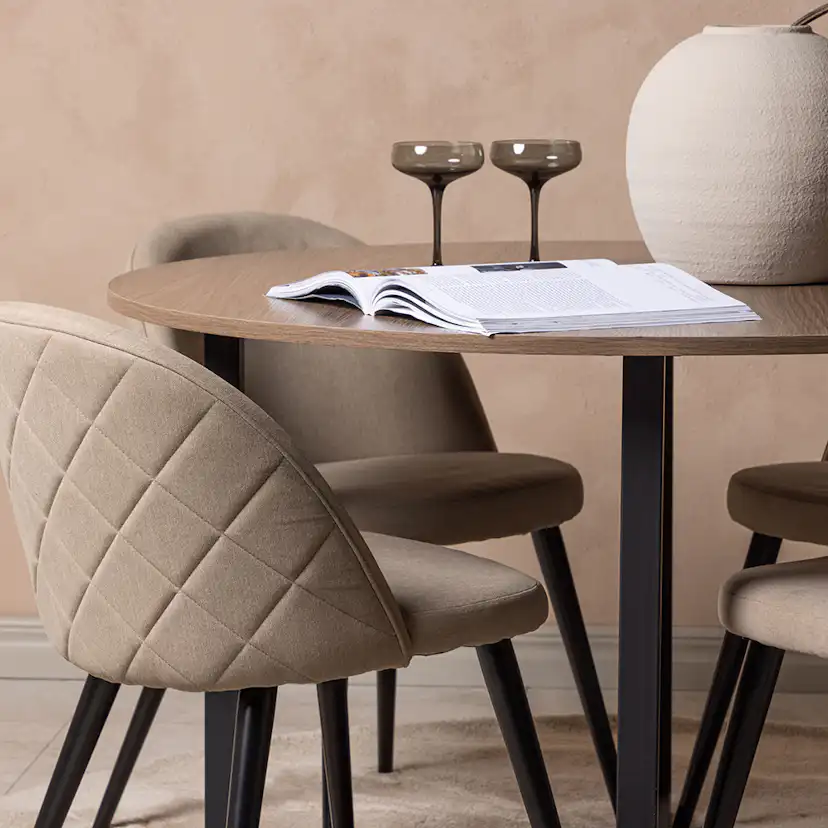 Spisegruppe Venture Home Durango Ø 120 cm med 4 Velvet Stoler