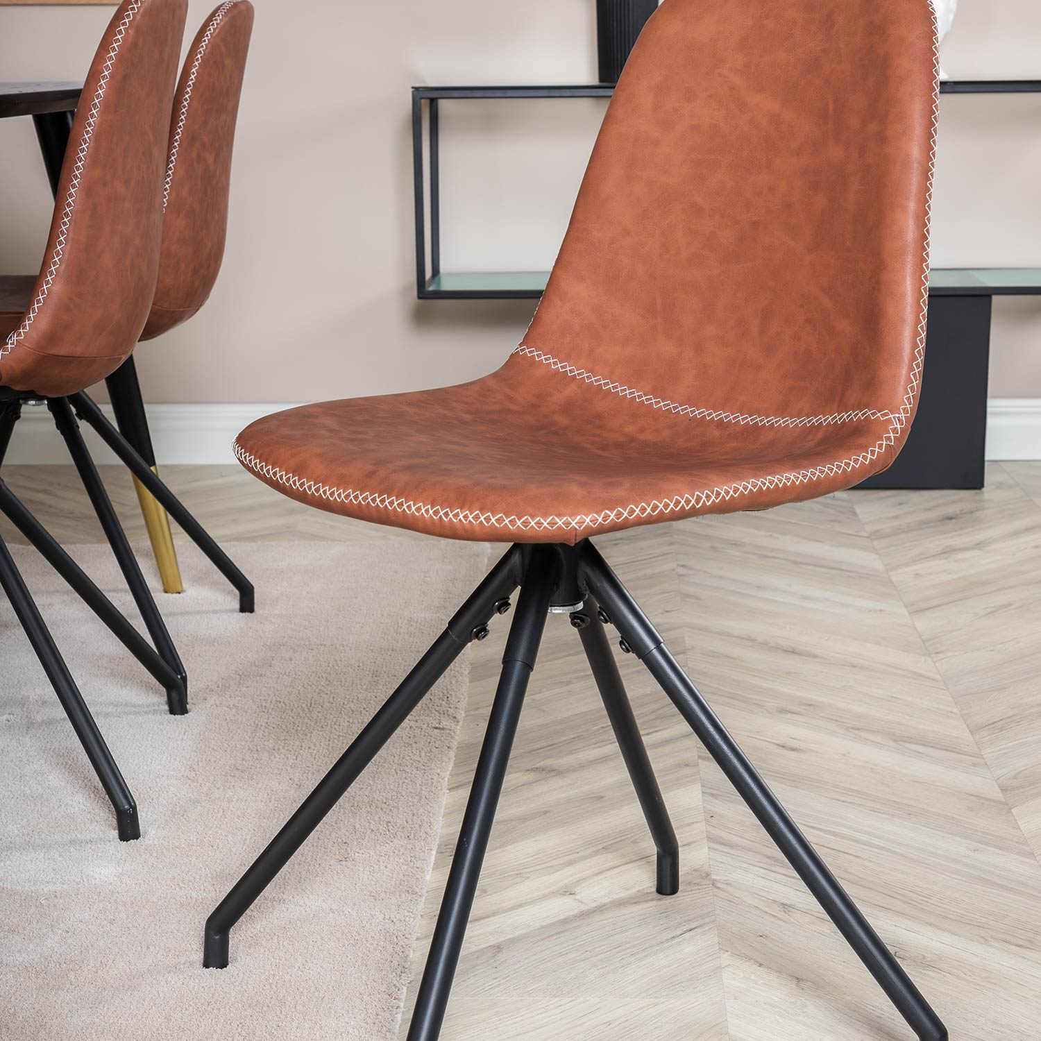 Spisegruppe Venture Home Dipp med 6 Polar Snurr Stoler