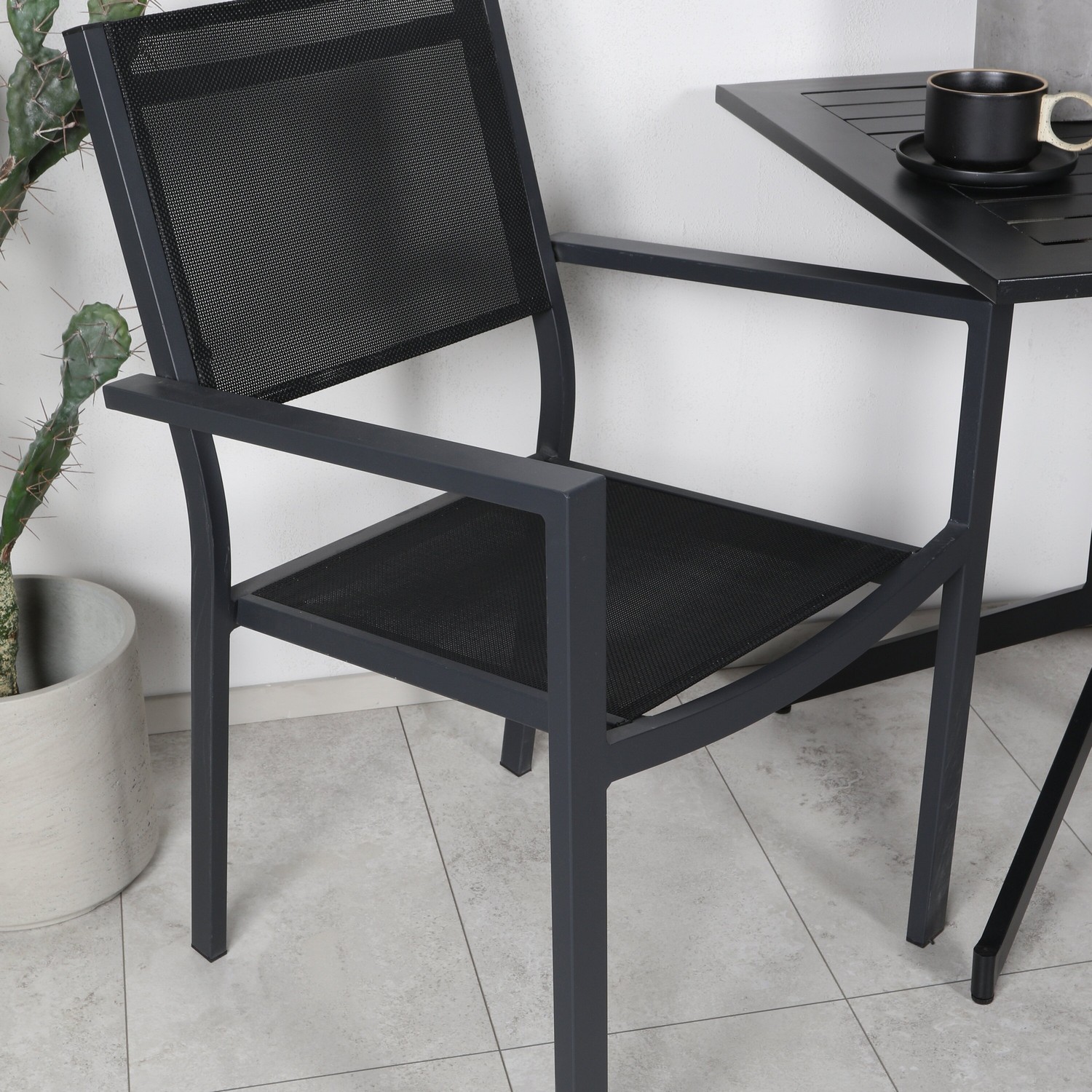 Cafégruppe Venture Home Wella med 2 Cubb Spisestoler