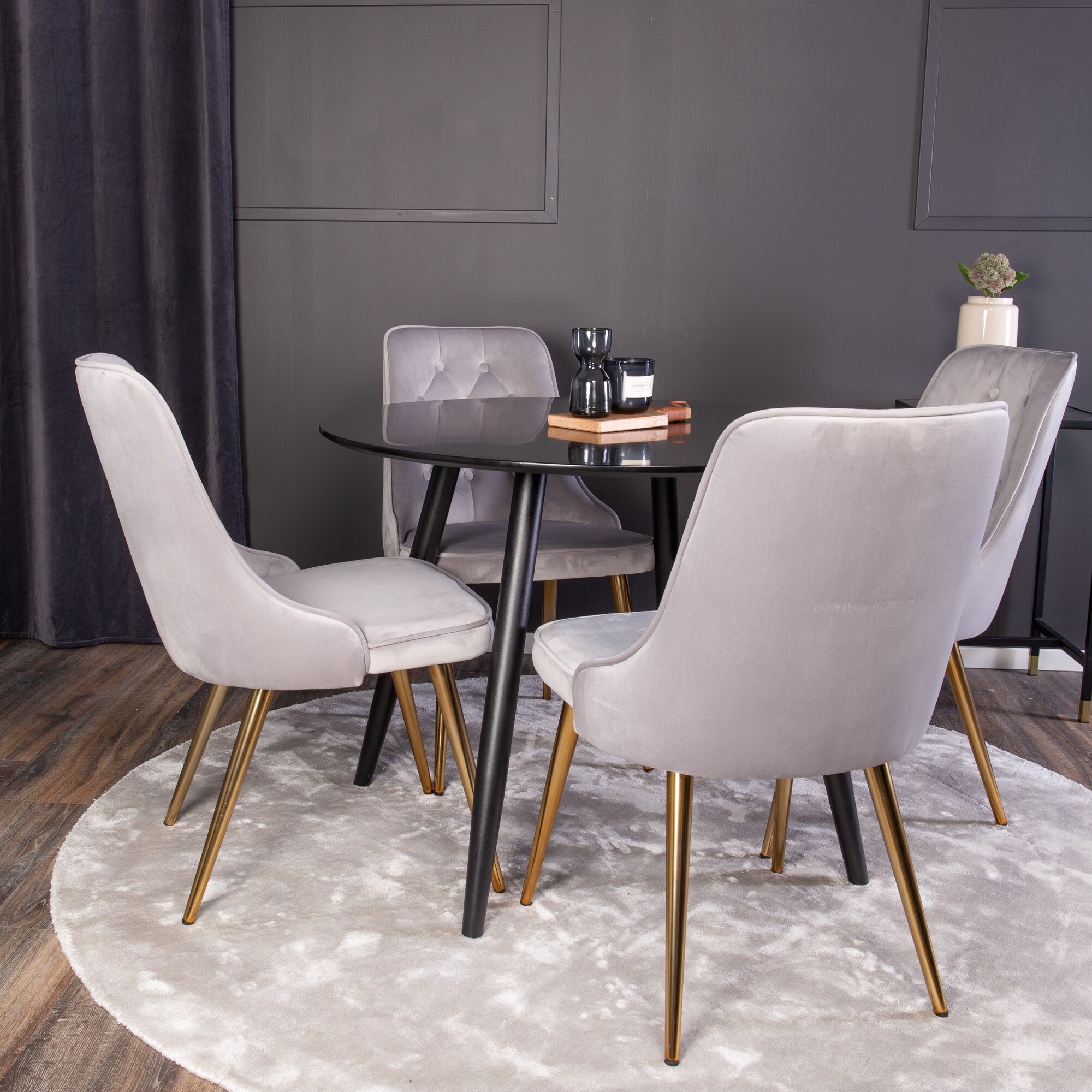 Spisegruppe Venture Home Plaza med 4stk Velvet Deluxe Stoler