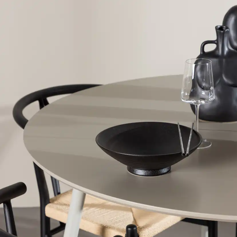 Spisegruppe Venture Home Plaza Ø120 med 4 stk Alfons Stoler