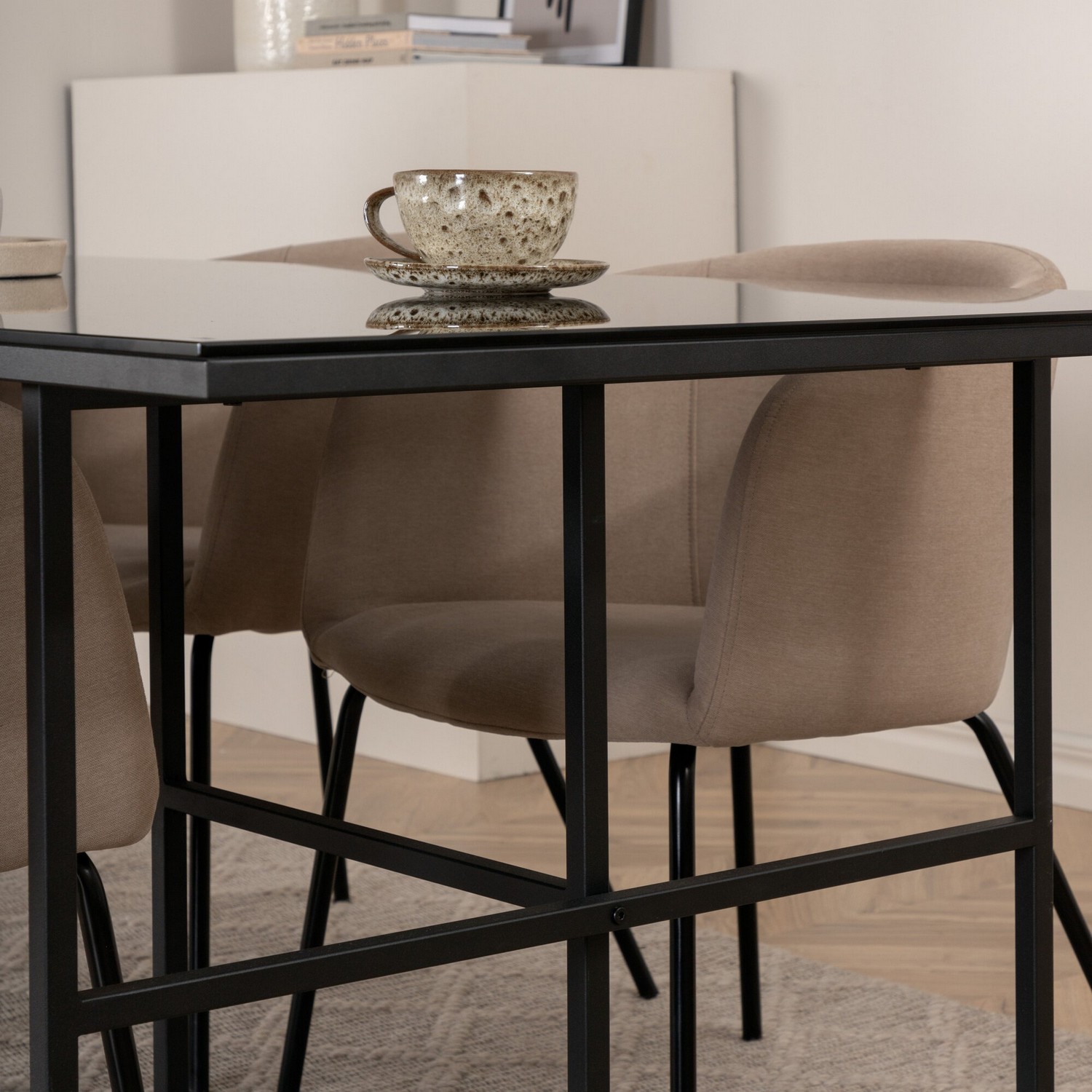 Spisegruppe Venture Home Lund Spisebord og Bergen Spisestol