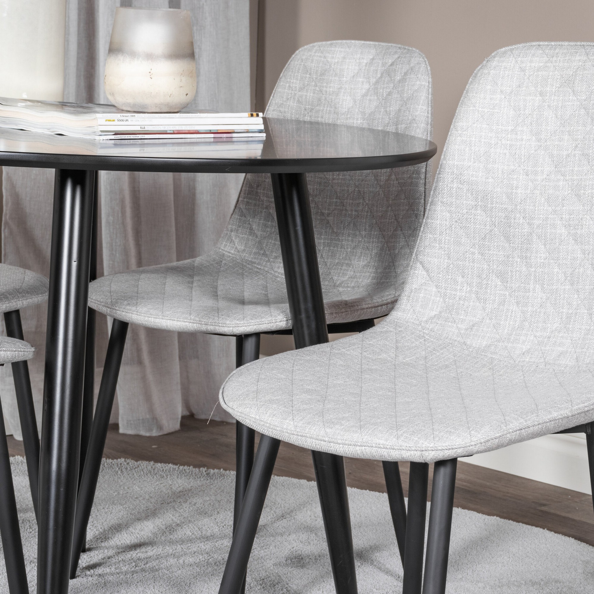 Spisegruppe Venture Home Plaza med 4stk Polar Stoler