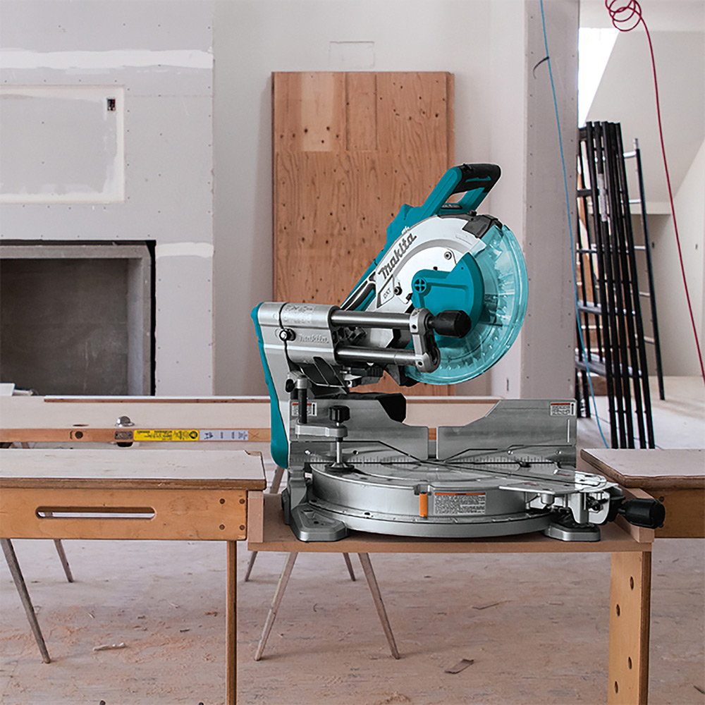 Kapp- og Gjærsag Makita 2X18V DLS211ZU Uten Batteri og Lader