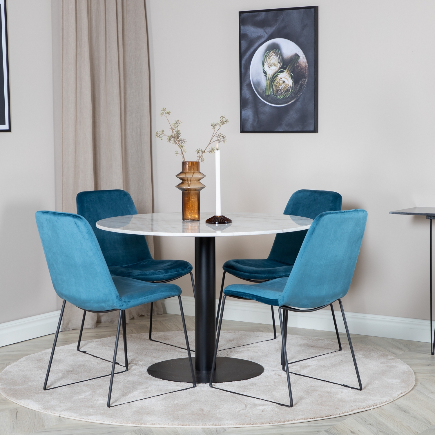 Spisegruppe Venture Home Estelle med 4 Muscot Stoler Fløyel