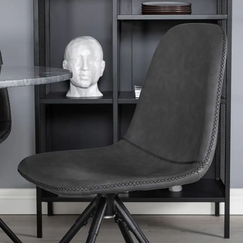 Spisegruppe Venture Home Estelle med 4 Pobbie Stoler Kunstlær