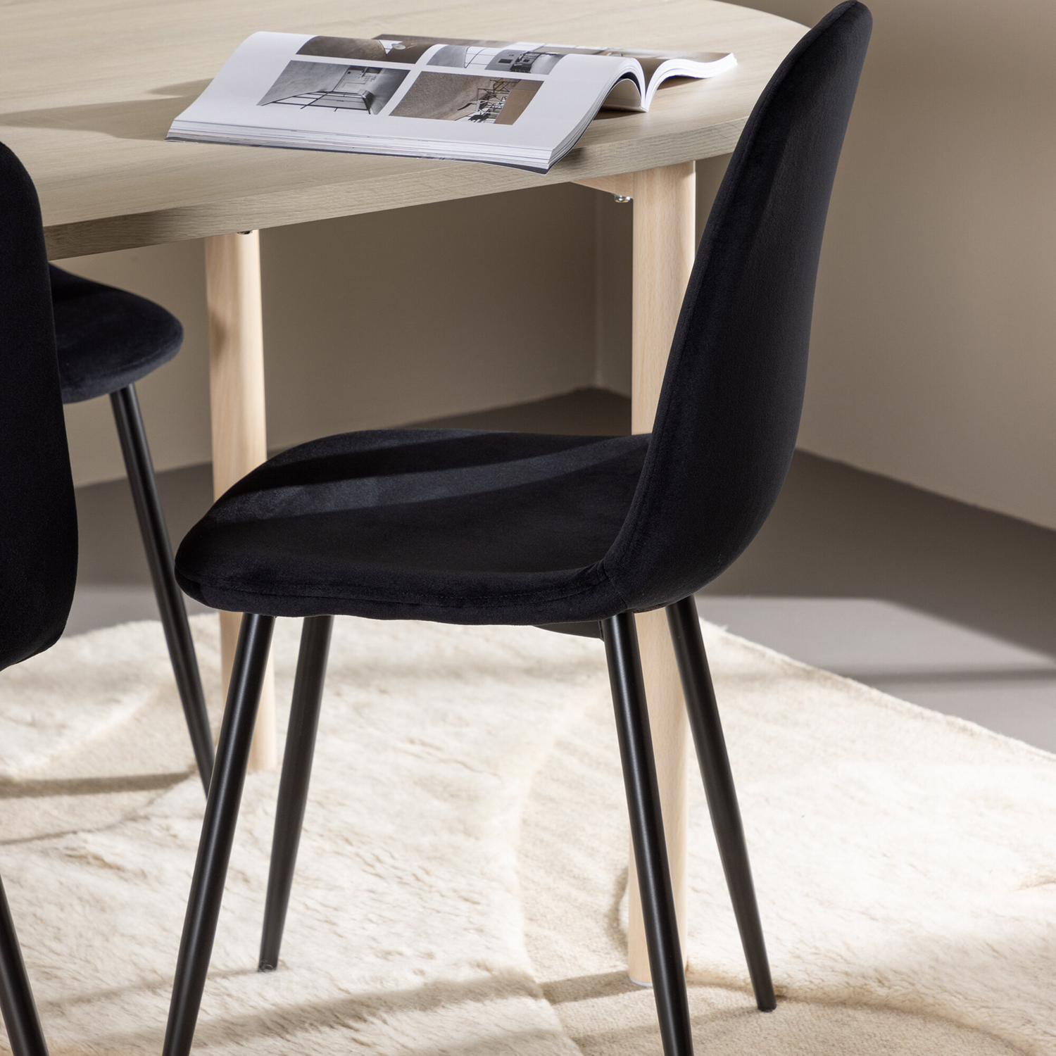Spisegruppe Venture Home Andy 180 med 4 stk Polar Stoler Fløyel