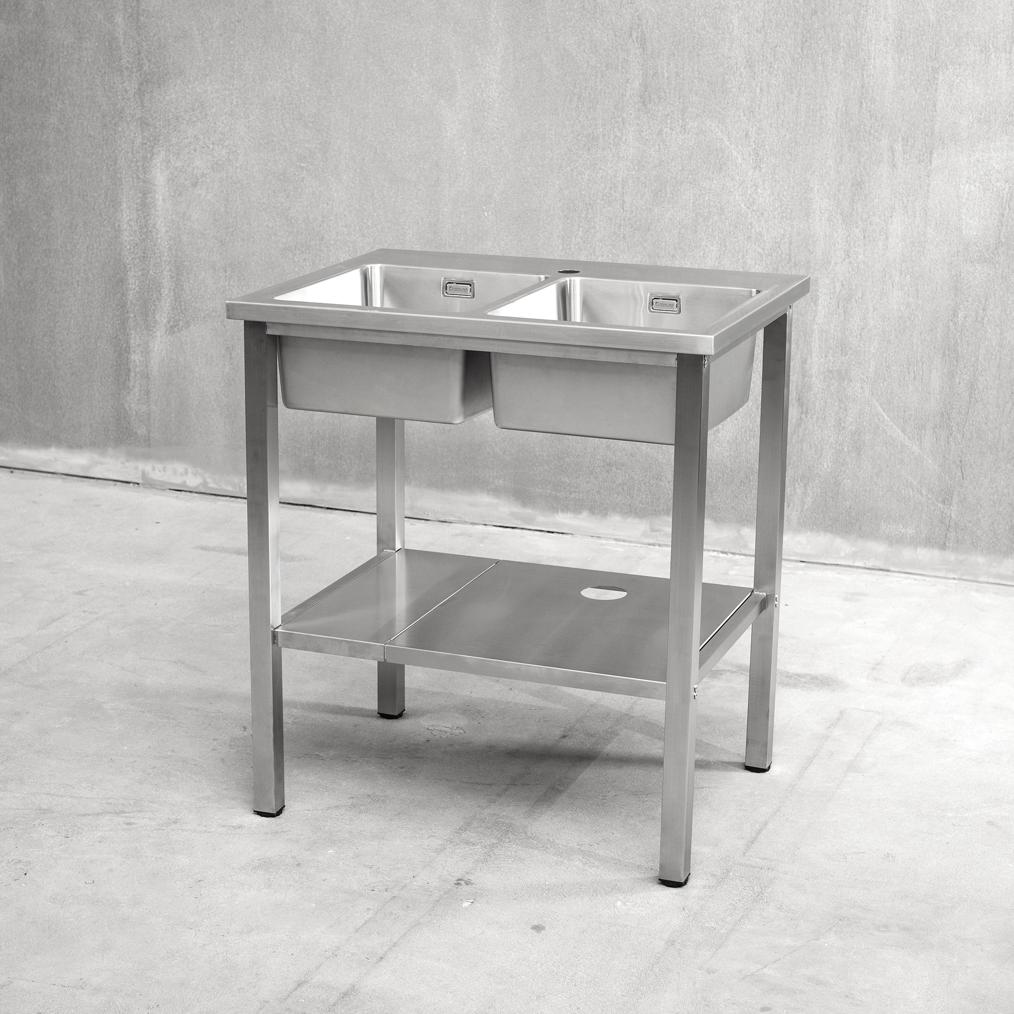 Benkestativ Vilan Stainless Variant Stativ og Underhylle med Hull