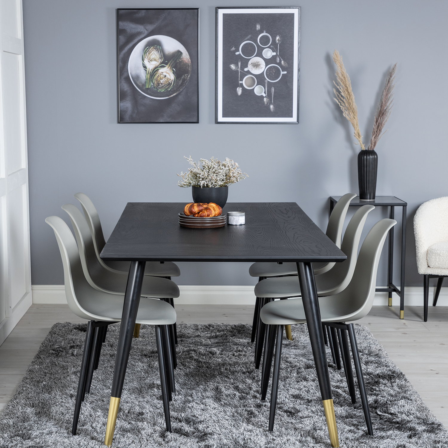 DippTable -Black Brass+Polar Chair Grey Plastic_6 Sort/Messing/Grå