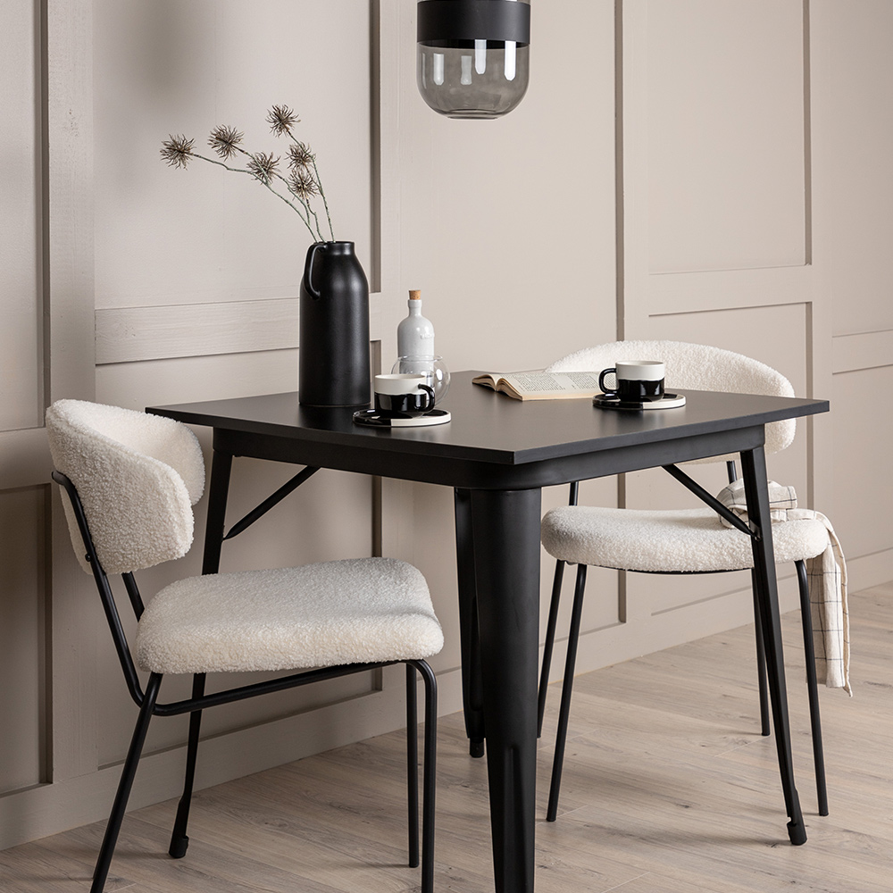 Spisegruppe Venture Home Tempe med 2 Chico Stoler