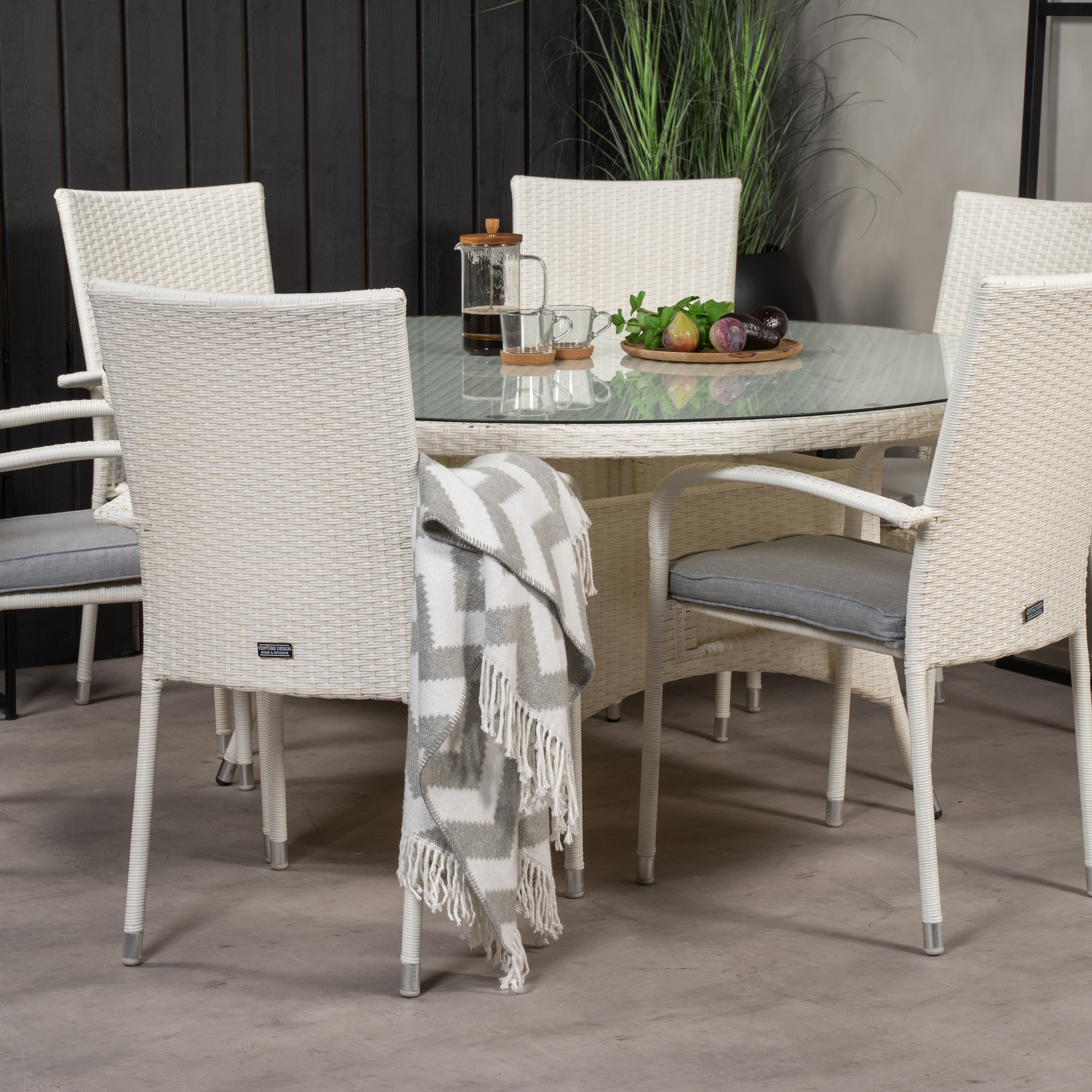 Spisegruppe Venture Home Virda Ø 150 med 6 Asta Stoler