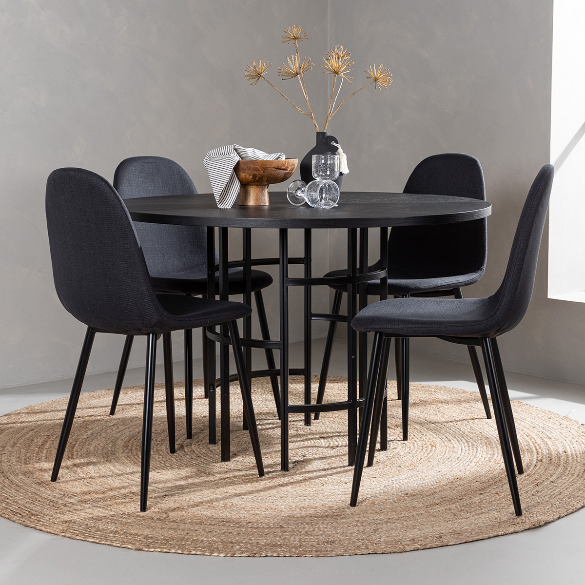 Spisegruppe Venture Home Copenhagen med 4 Polar Stoler
