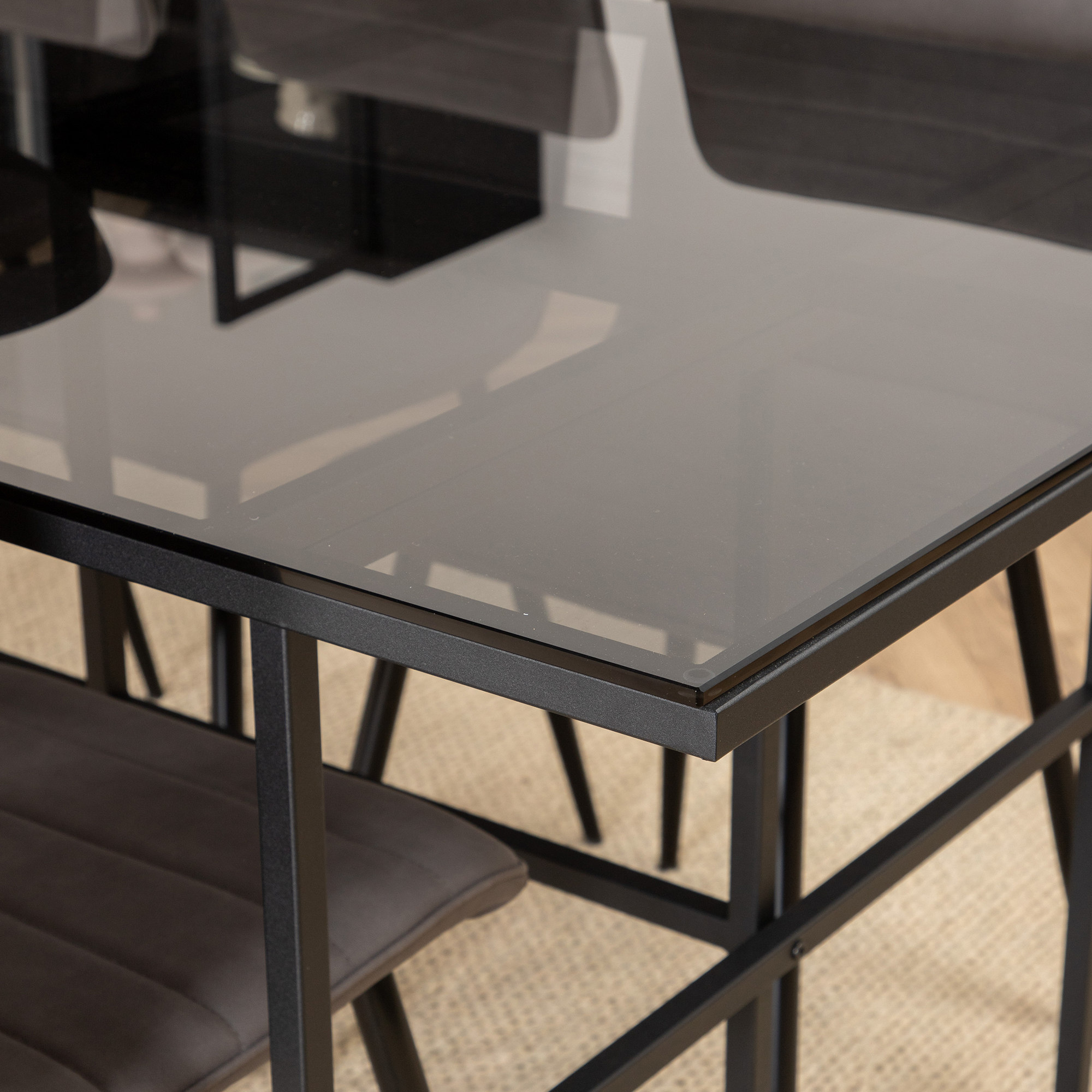 Spisegruppe Venture Home Lund med 6 Walerina Stoler