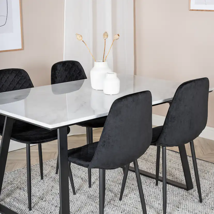 Spisegruppe Venture Home Estelle 140 med 4 Phoi Stoler