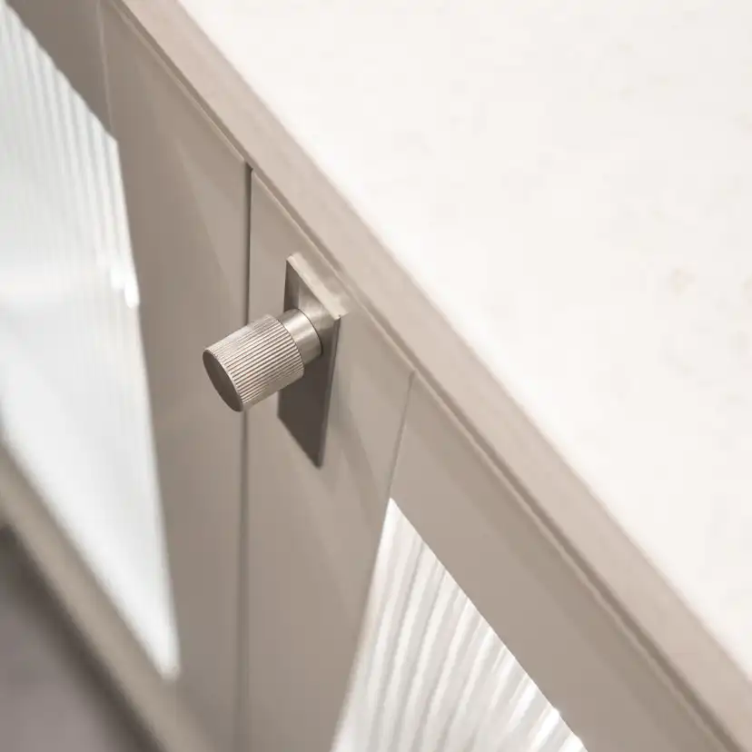 Knott Beslag Design Arpa med Bakplate Ø22 mm