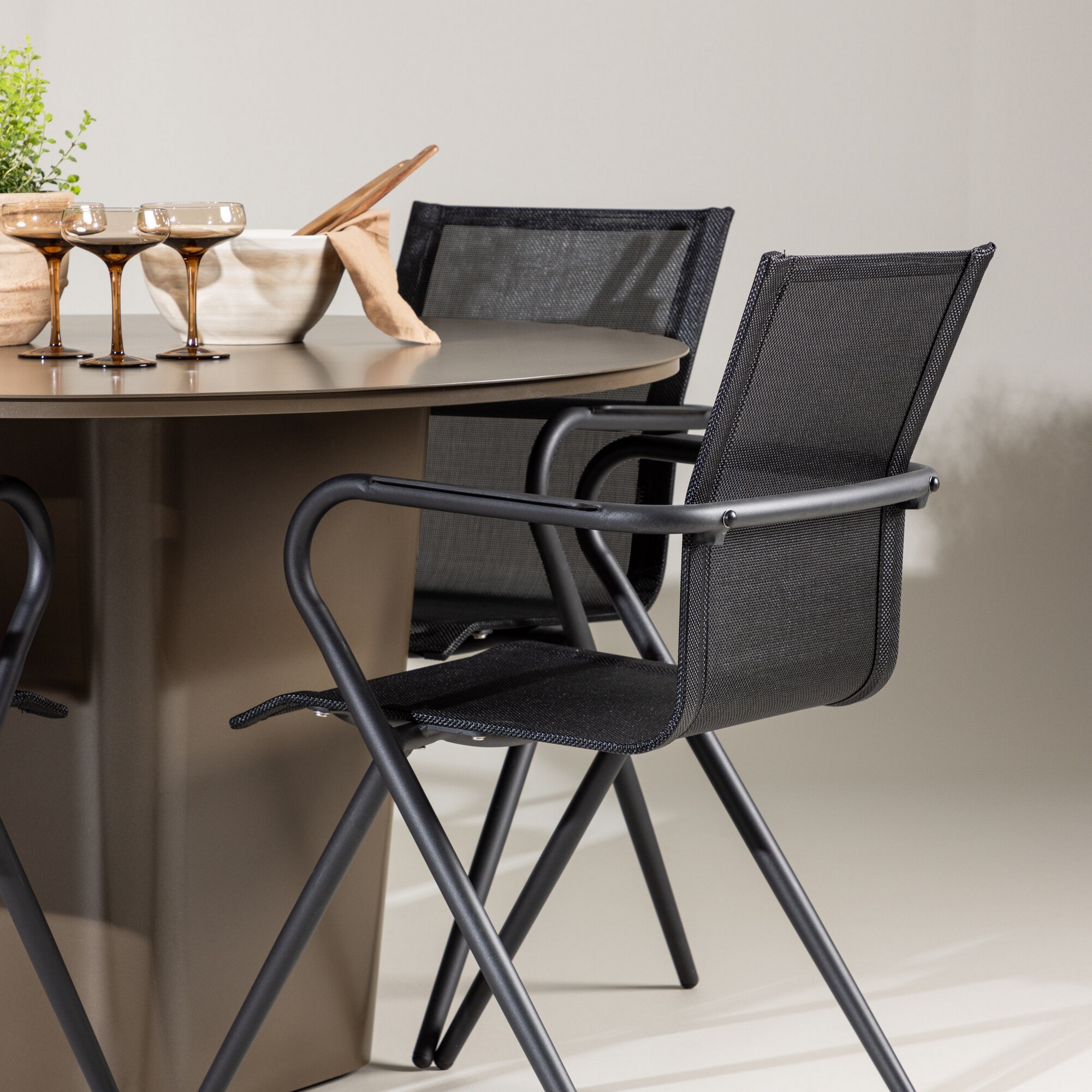 Hagegruppe Venture Home Santa Fe med 4 Alina Stoler