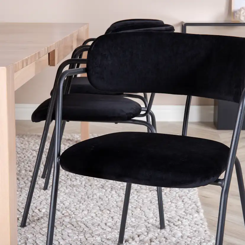 Spisegruppe Venture Home Shy med 6 Aris Spisestoler