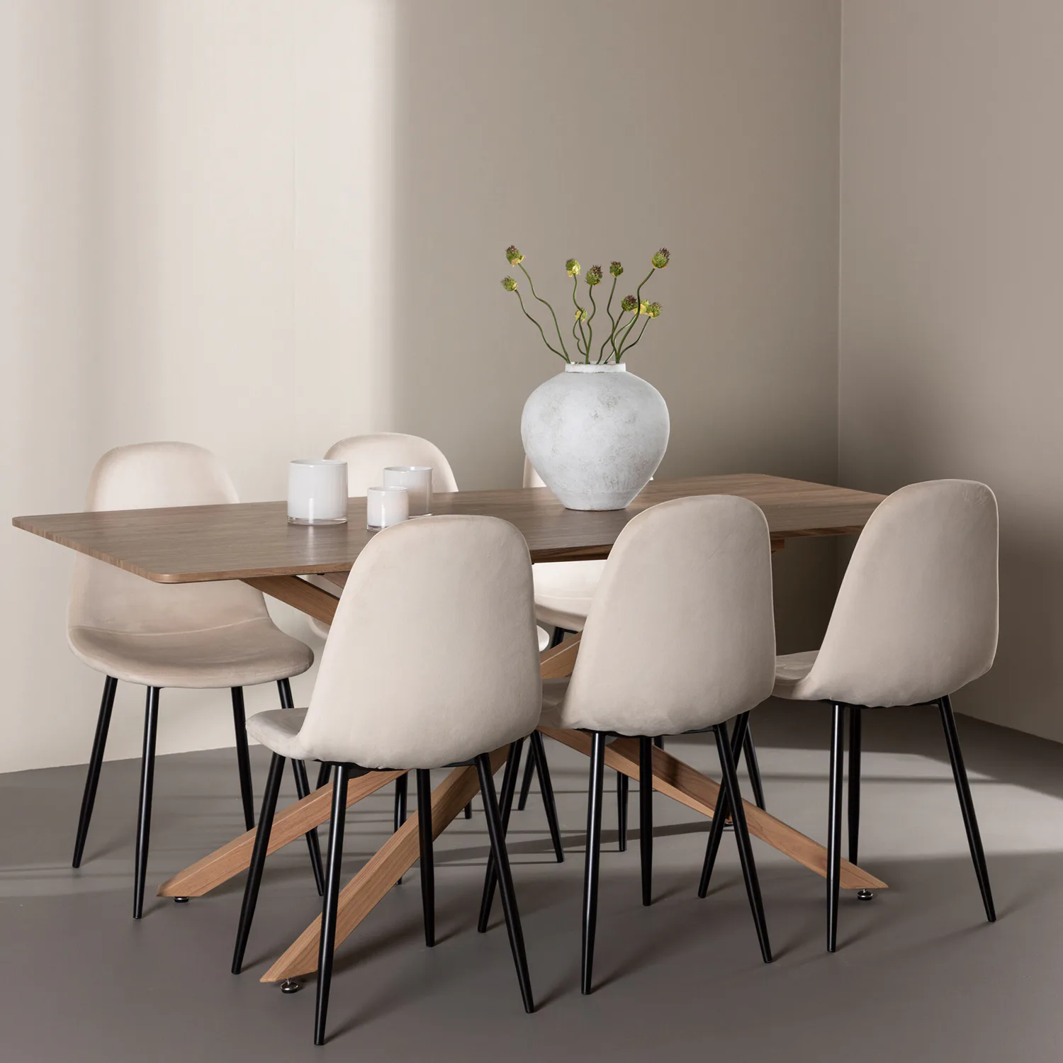 Spisegruppe Venture Home Piazza 180 med 6 stk Polar Stoler Fløyel