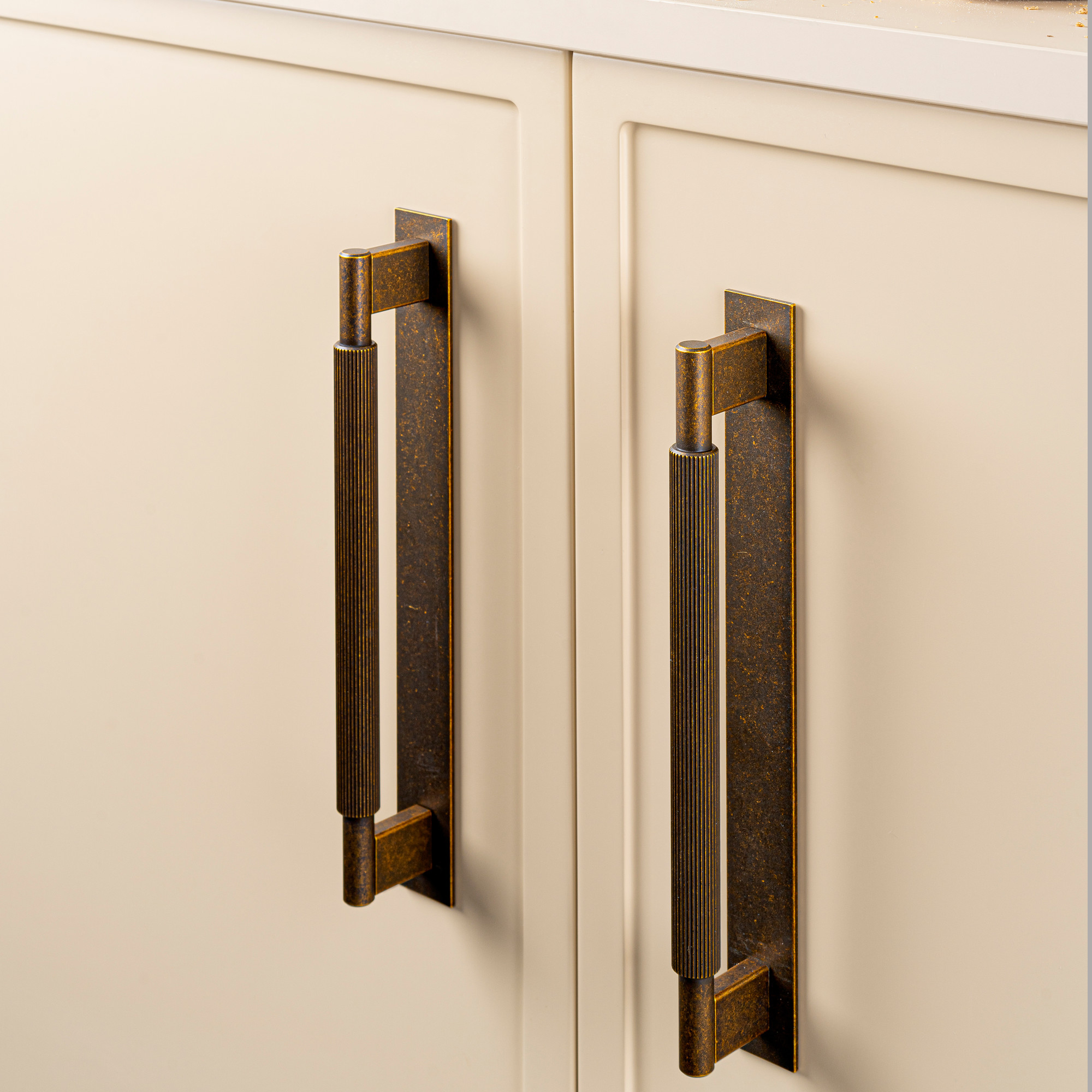 Håndtak Beslag Design Arpa/Bakplate cc 192 mm