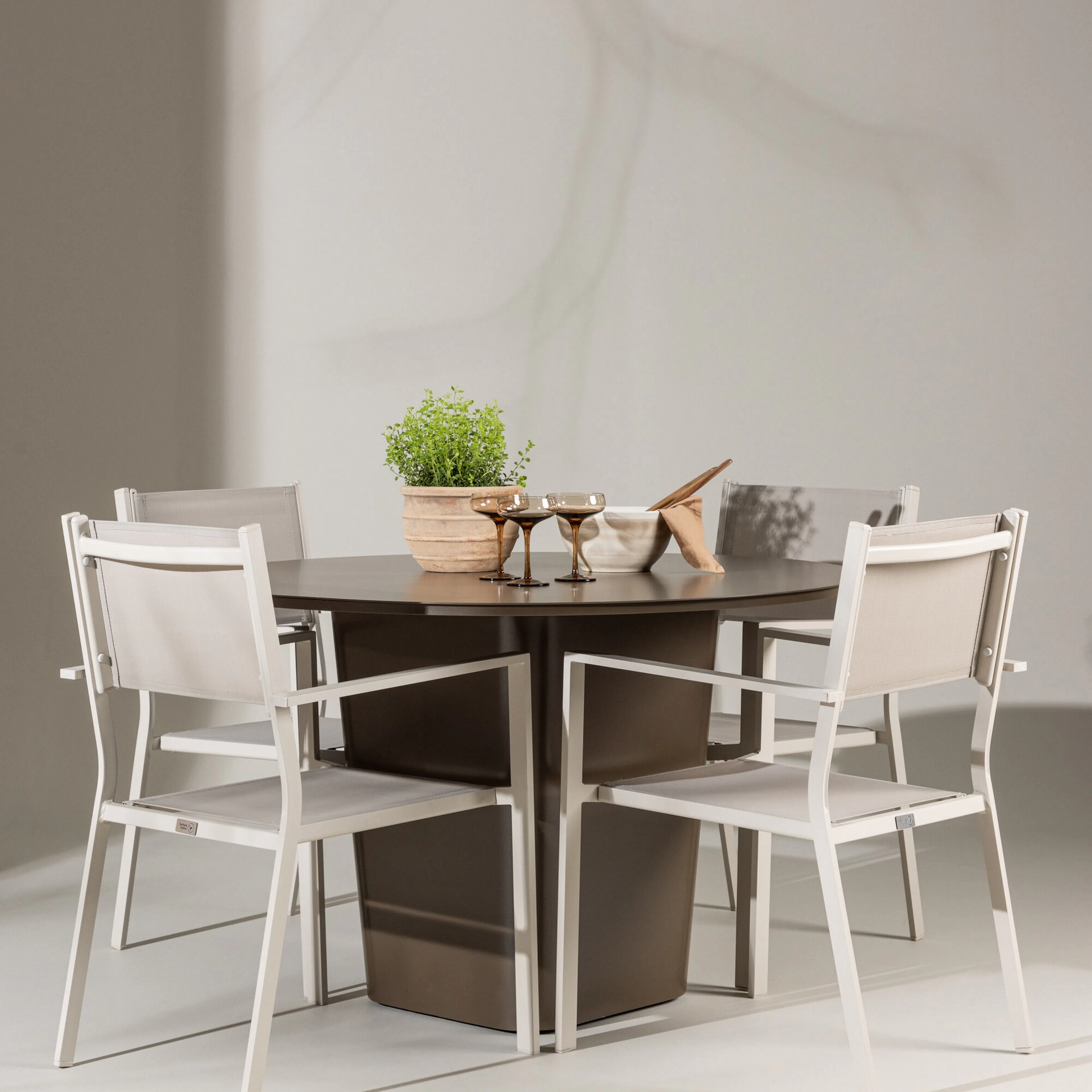 Hagegruppe Venture Home Santa Fe med 4 Copacabana Stoler